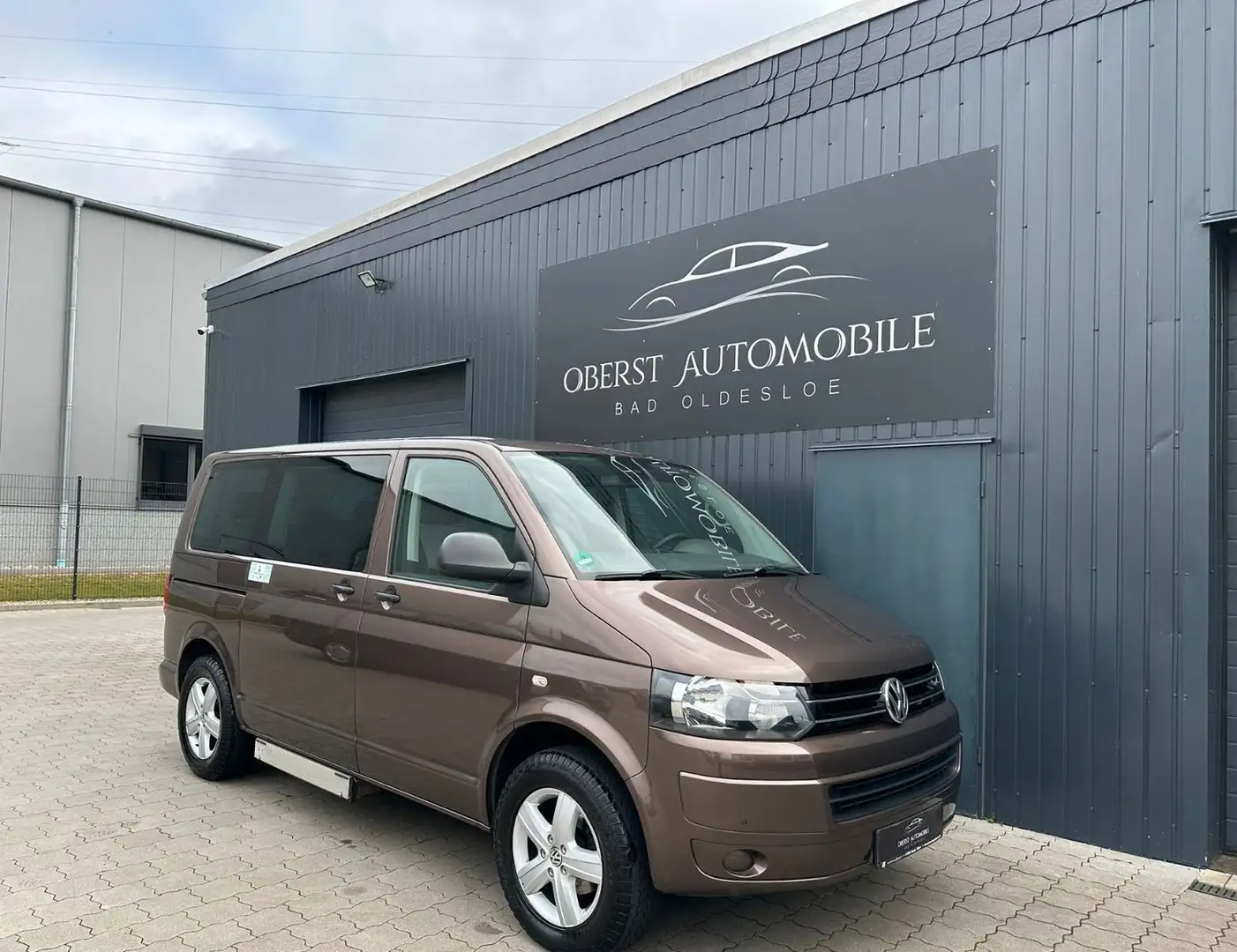 Volkswagen T5 Multivan *Automatik*Behindertengerecht* Braun - 1