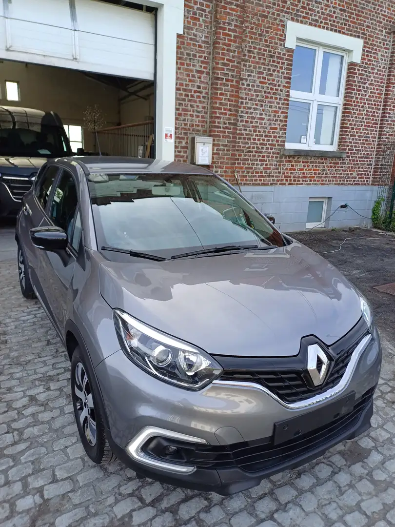 Renault Captur 0.9 TCe - EURO 6b - 25000 Km. Grijs - 2