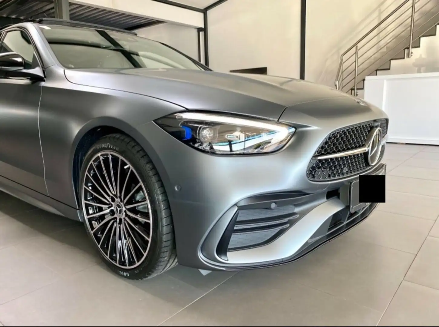 Mercedes-Benz C 220 d AMG Line - 1