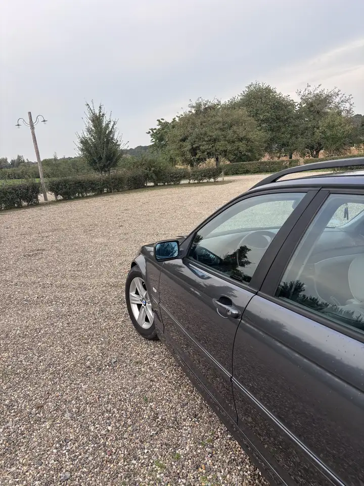 BMW 330 318i Executive, foto 4