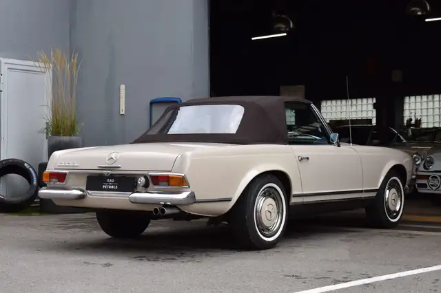 Mercedes-Benz SL 280 Pagode