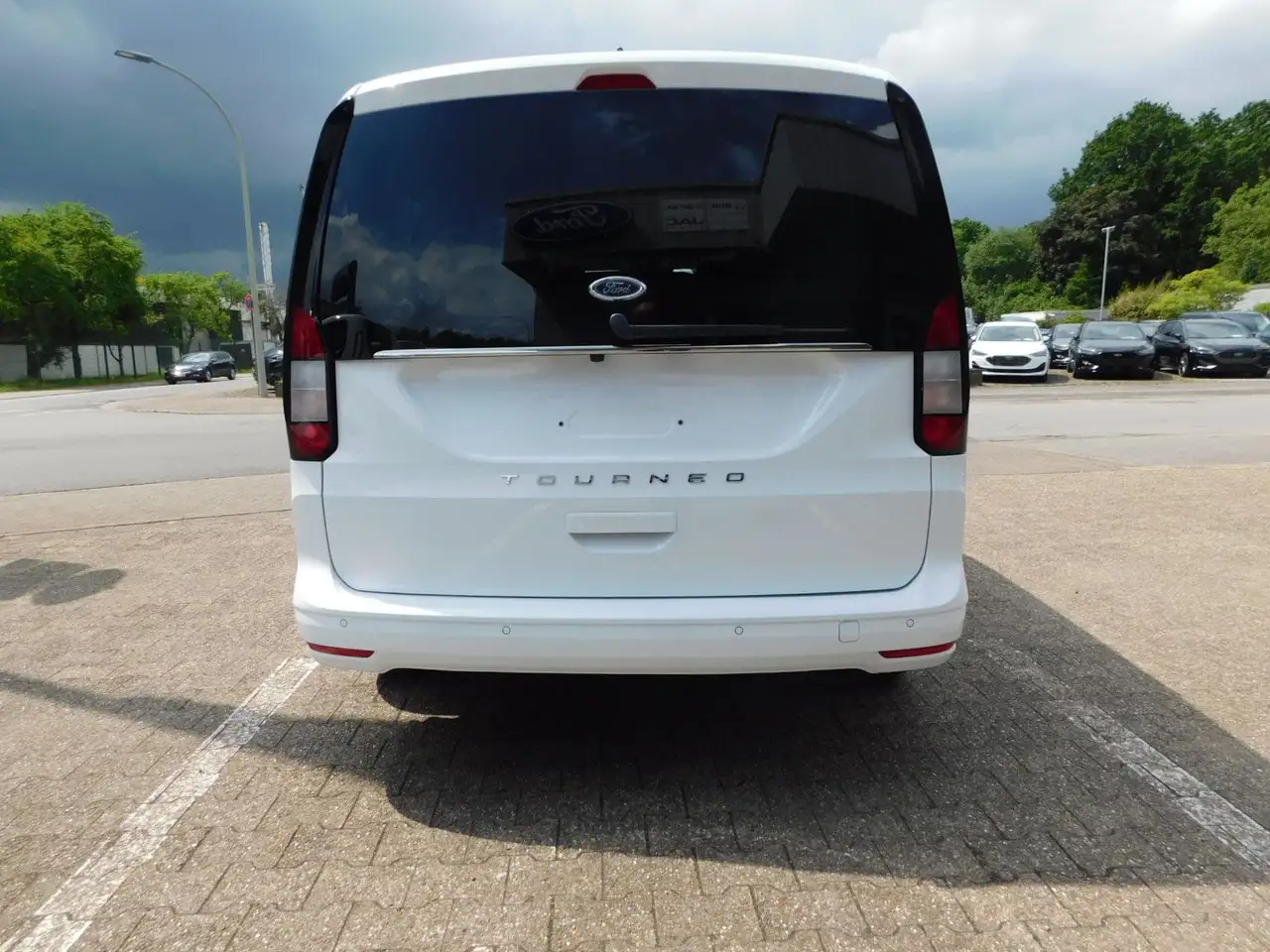 Ford Tourneo Connect Grand Tourneo Titanium L2 Autom. 7 Sitze/5J.Gara 6