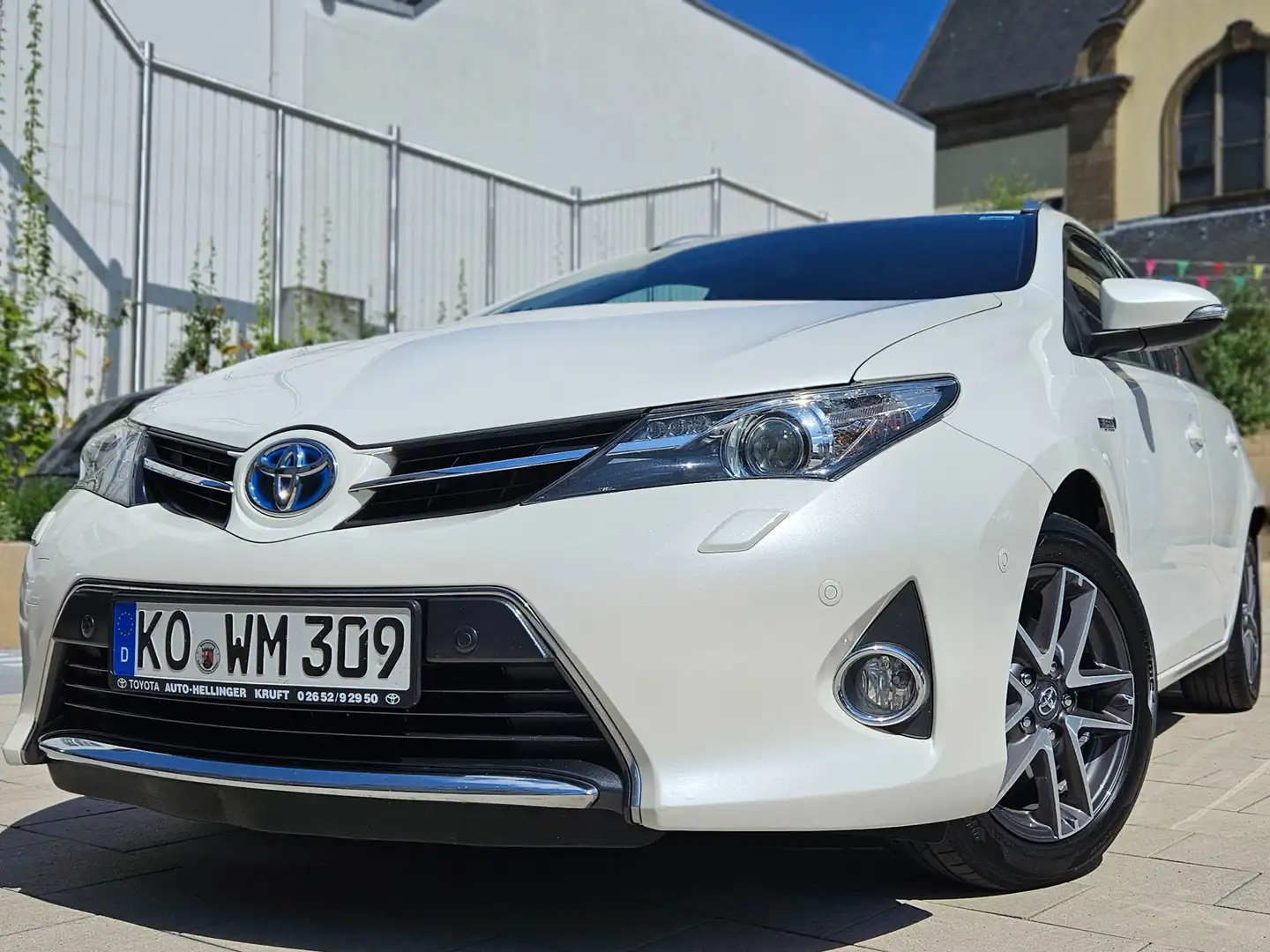 Toyota Auris Touring Sport Business Life Weiß - 1