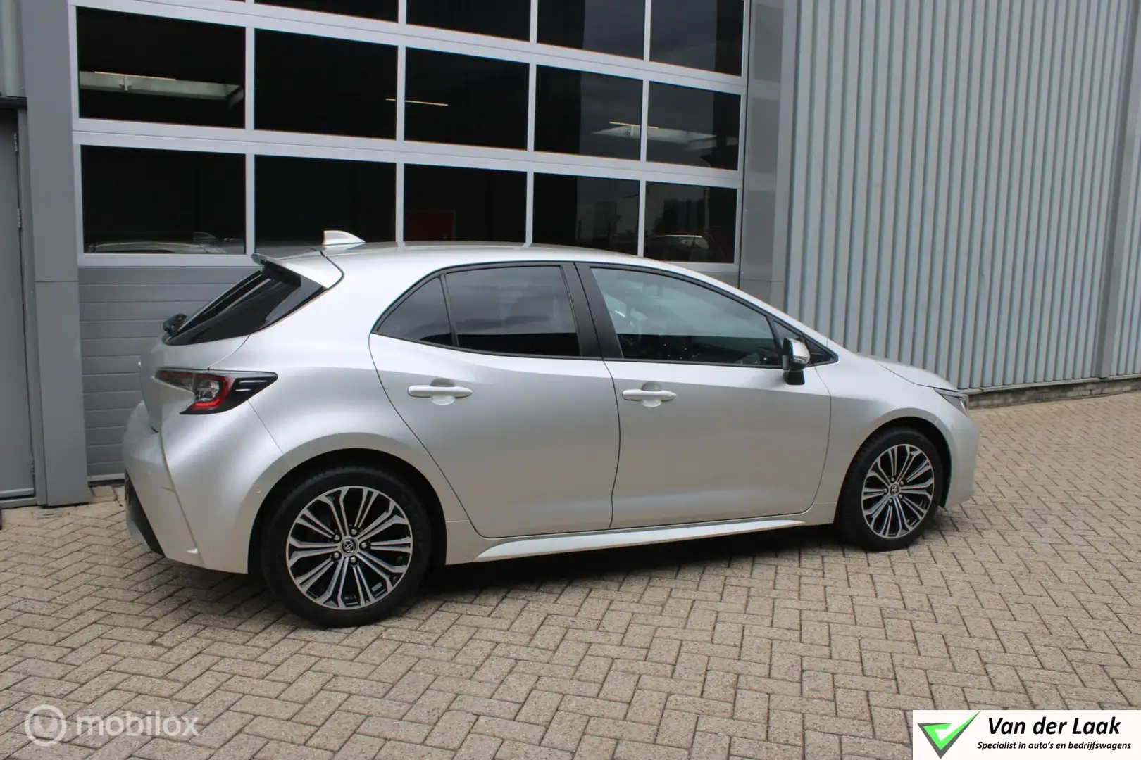 Toyota Corolla 1.8 Hybrid Business Intro | Parkeersensoren voor e Grigio - 2