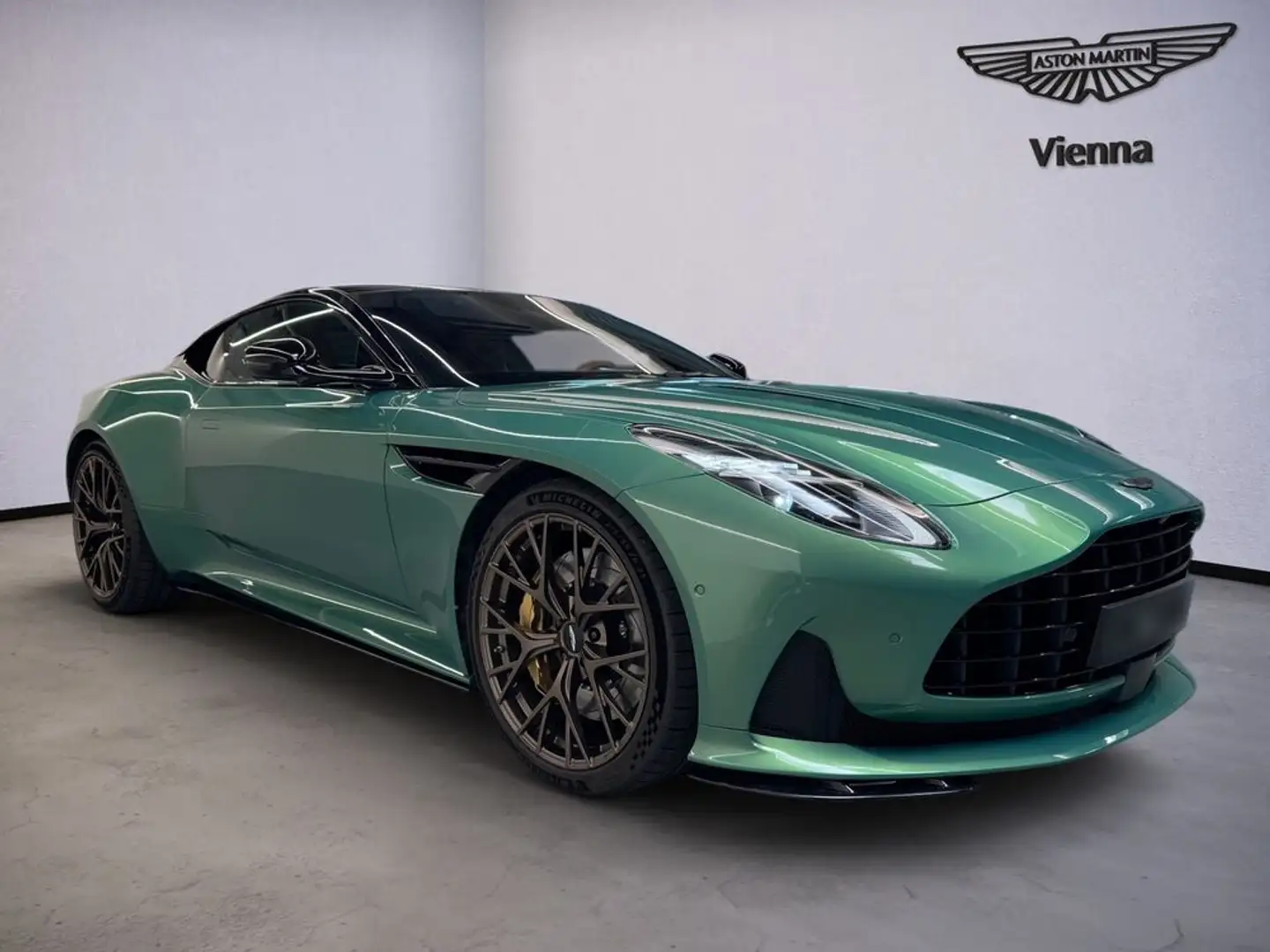Aston Martin DB12 Coupe | Iridescent Emerald | Bowers & Wilkins Vert - 2