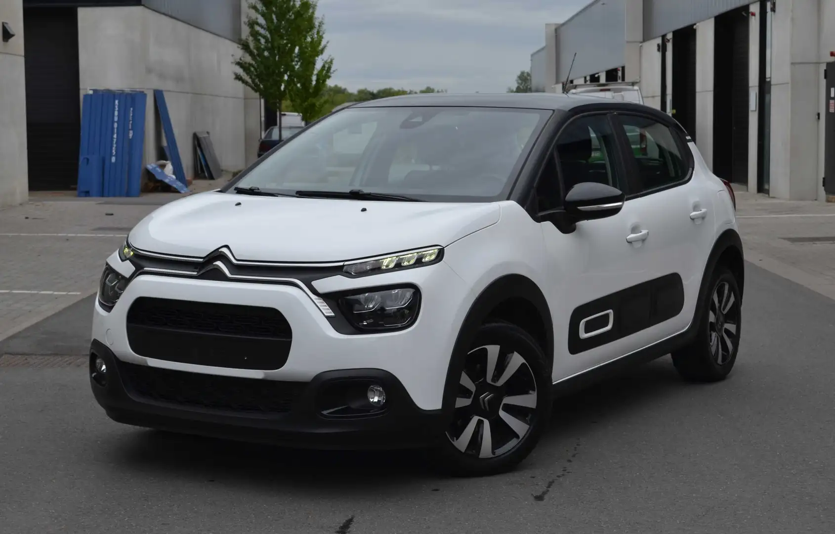 Citroen C3 1.2i *Shine* Nouvelle Courroie Navi/Led *TVA* Blanc - 1