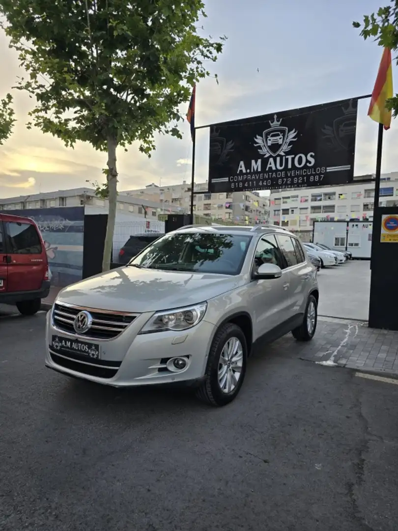 Volkswagen Tiguan Todoterreno Manual de 5 Puertas Бежевый  - 1