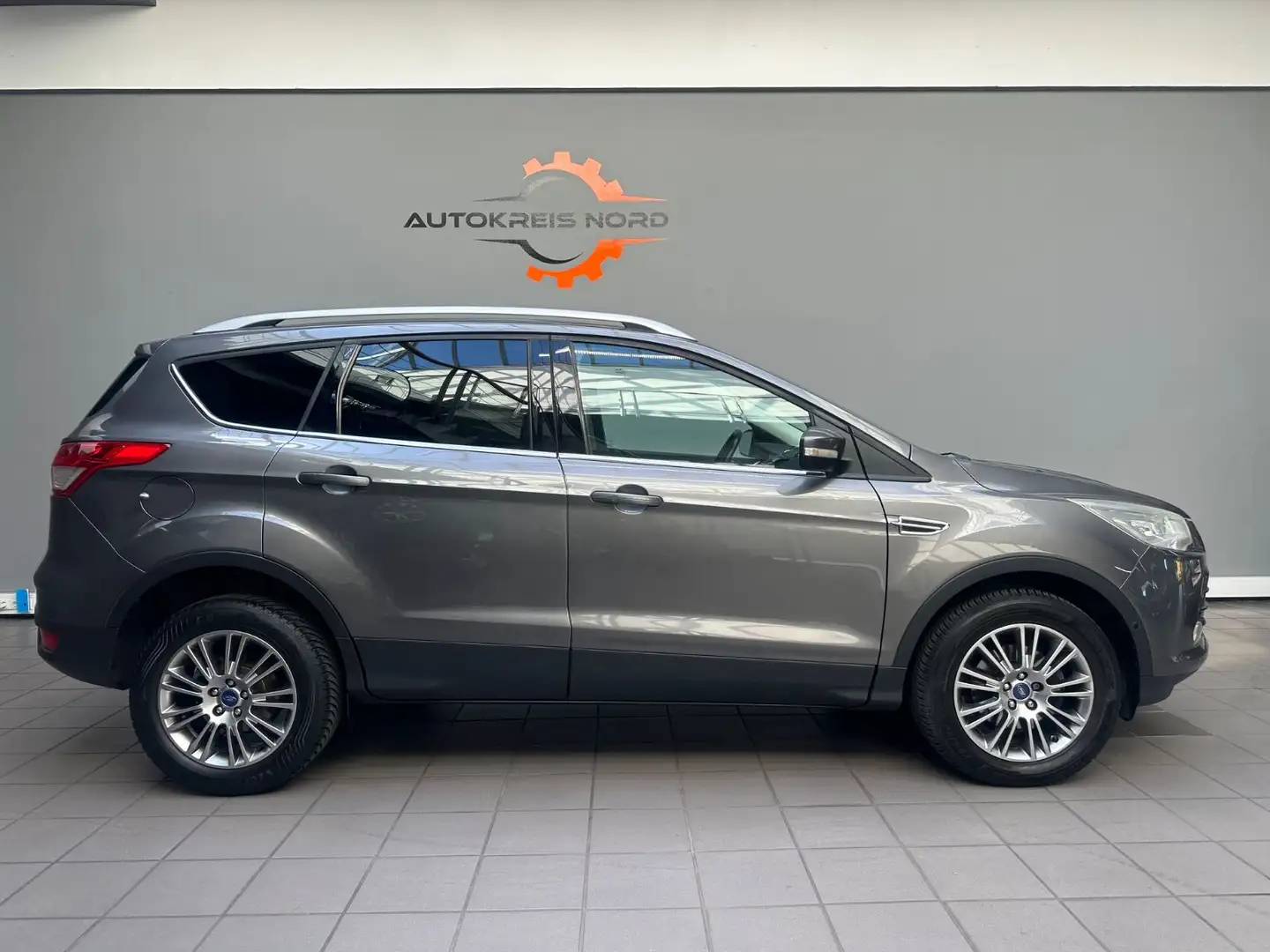 Ford Kuga Titanium + HU NEU+KAMARA+AHK+ Grau - 2