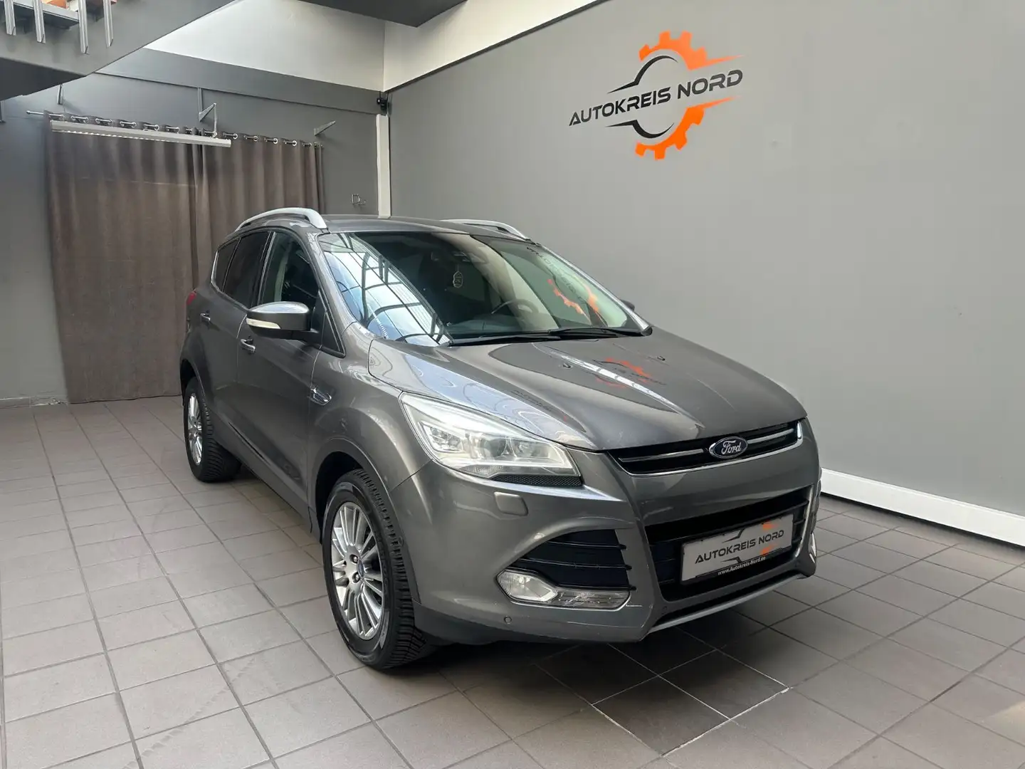 Ford Kuga Titanium + HU NEU+KAMARA+AHK+ Grau - 1