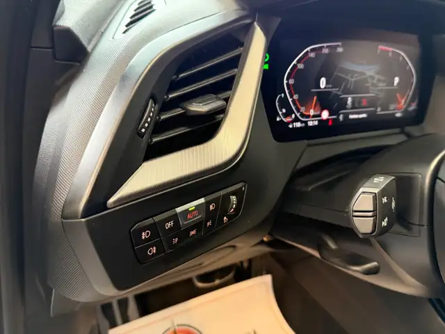 BMW 1 Series view 11