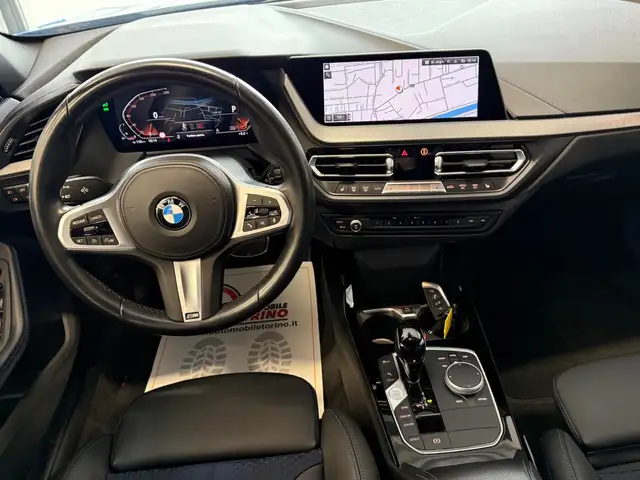 BMW 1 Series view 8