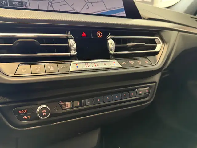 BMW 1 Series view 15