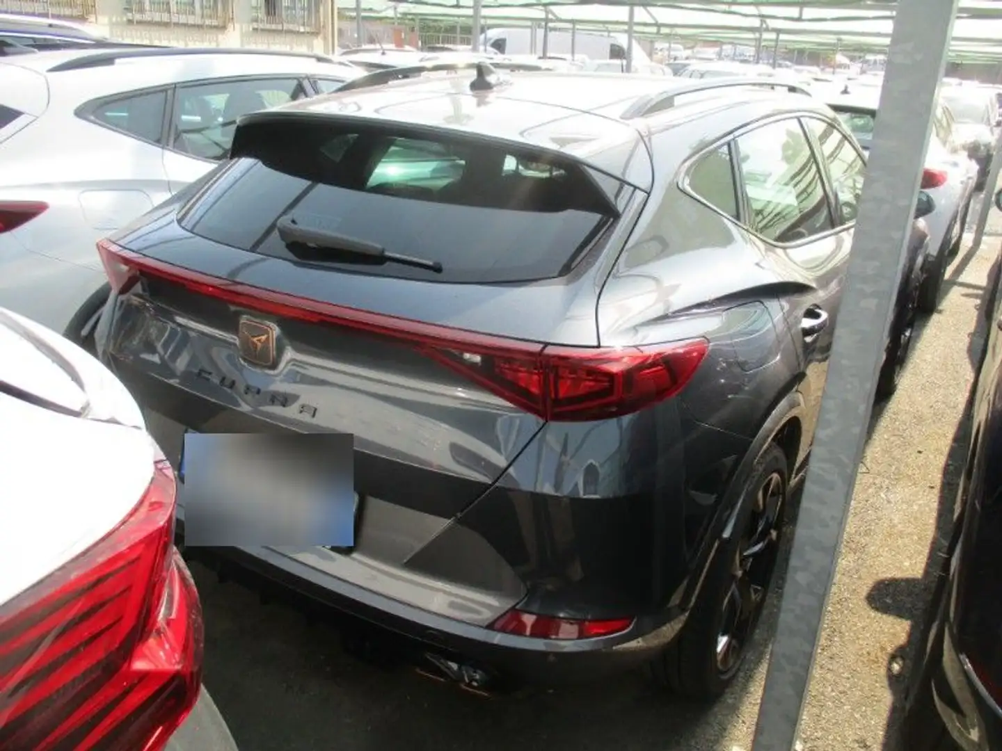 CUPRA Formentor 1.4 e-Hybrid Navi RearView ACC LM19 ACC AUT Grau - 2
