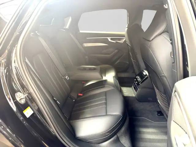 Audi A6 view 6
