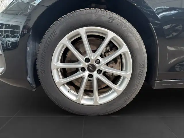 Audi A6 view 7