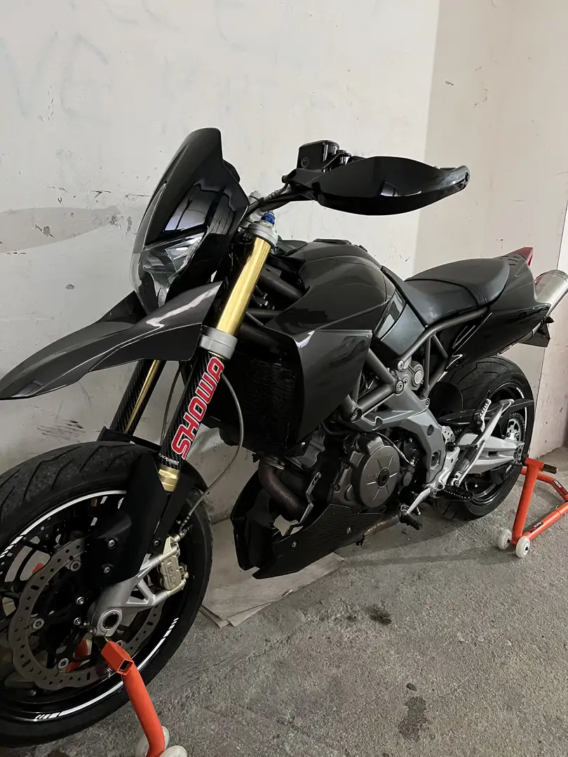 Aprilia Dorsoduro 750 Schwarz - 1