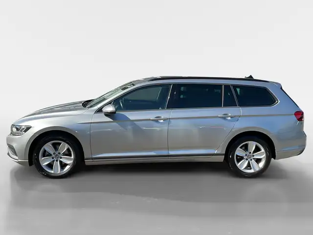 Volkswagen Passat view 3