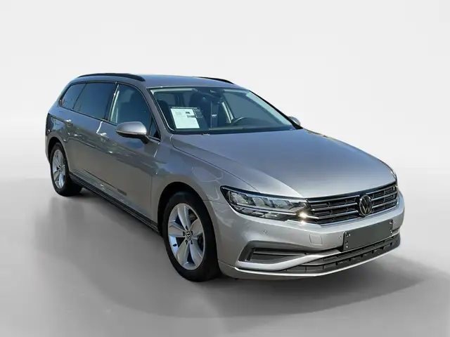 Volkswagen Passat view 7