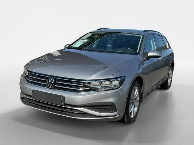 Volkswagen Passat view 2