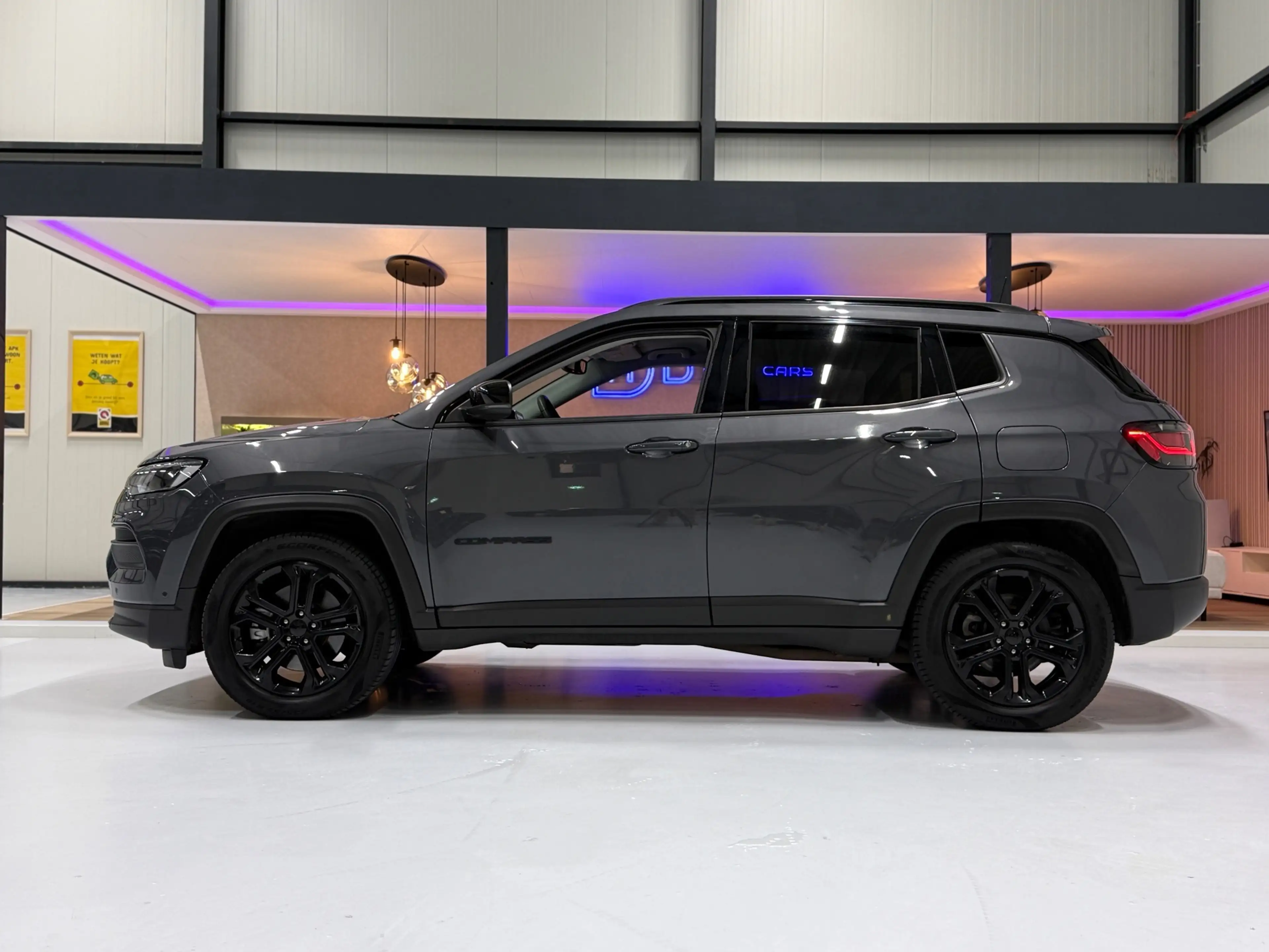 Jeep Compass 1.3T Night Eagle 4xe190PK — photo 10