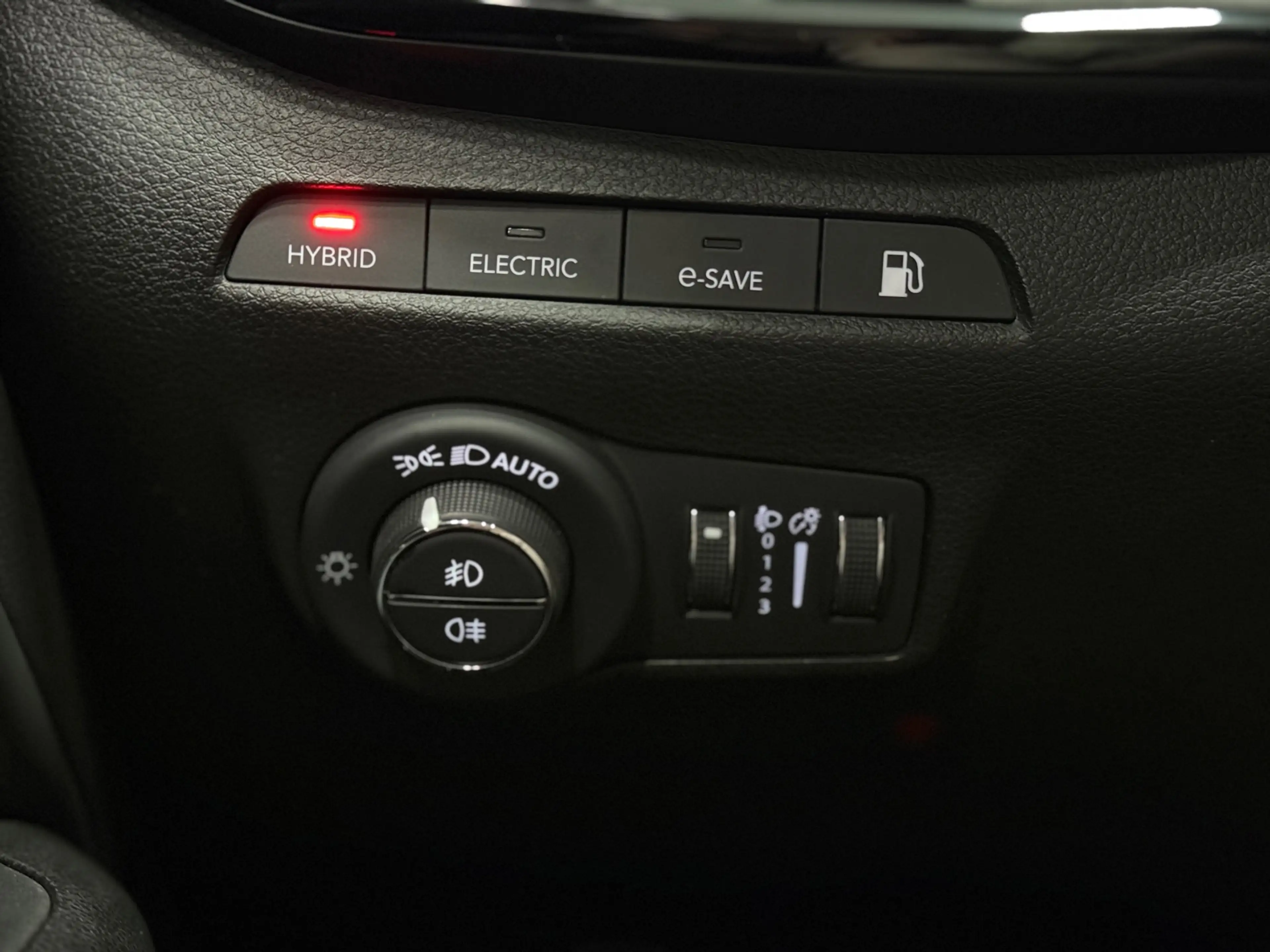 Jeep Compass 1.3T Night Eagle 4xe190PK — photo 17