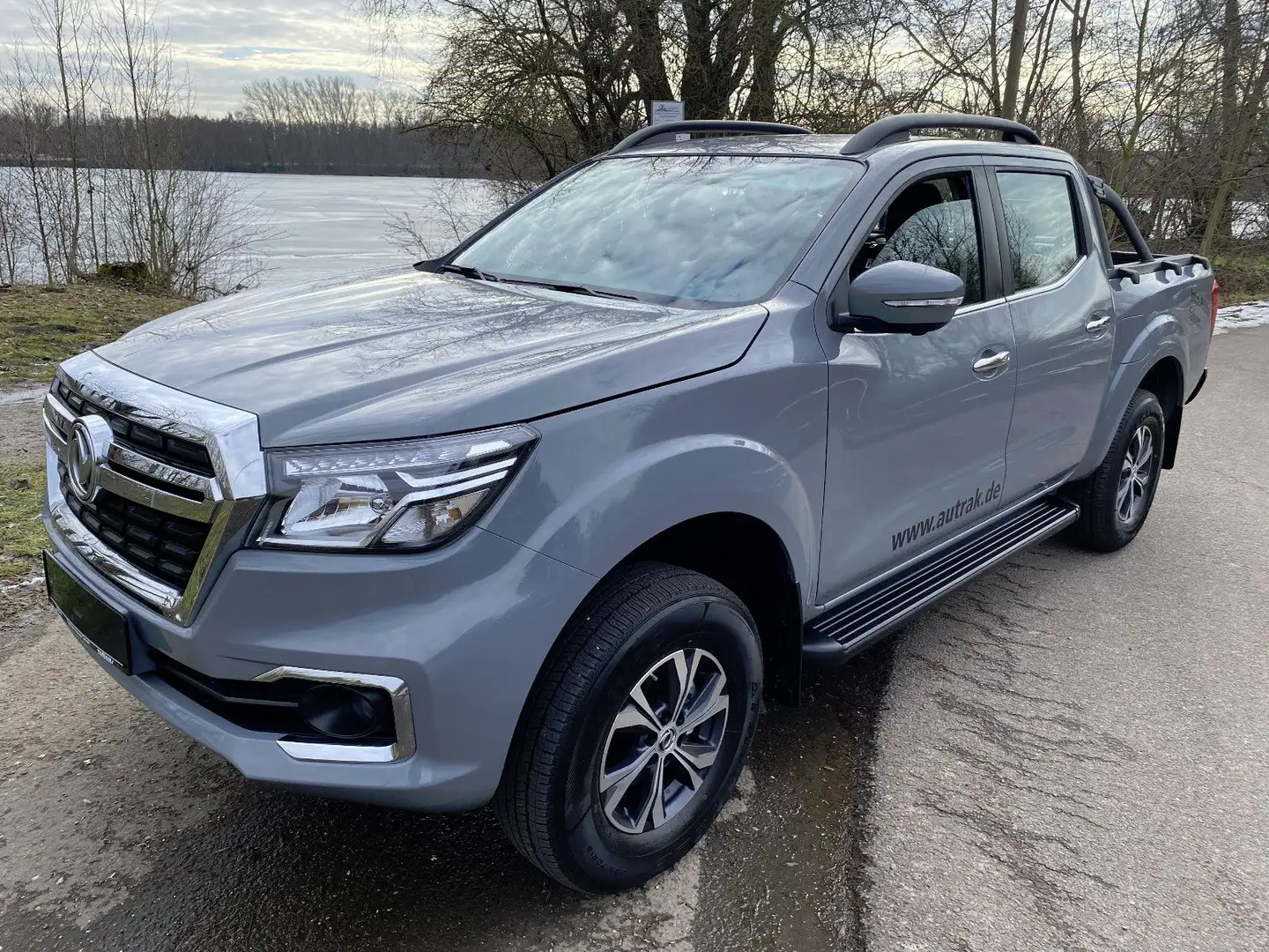 DFSK Rich 6 Automatik Grau - 1