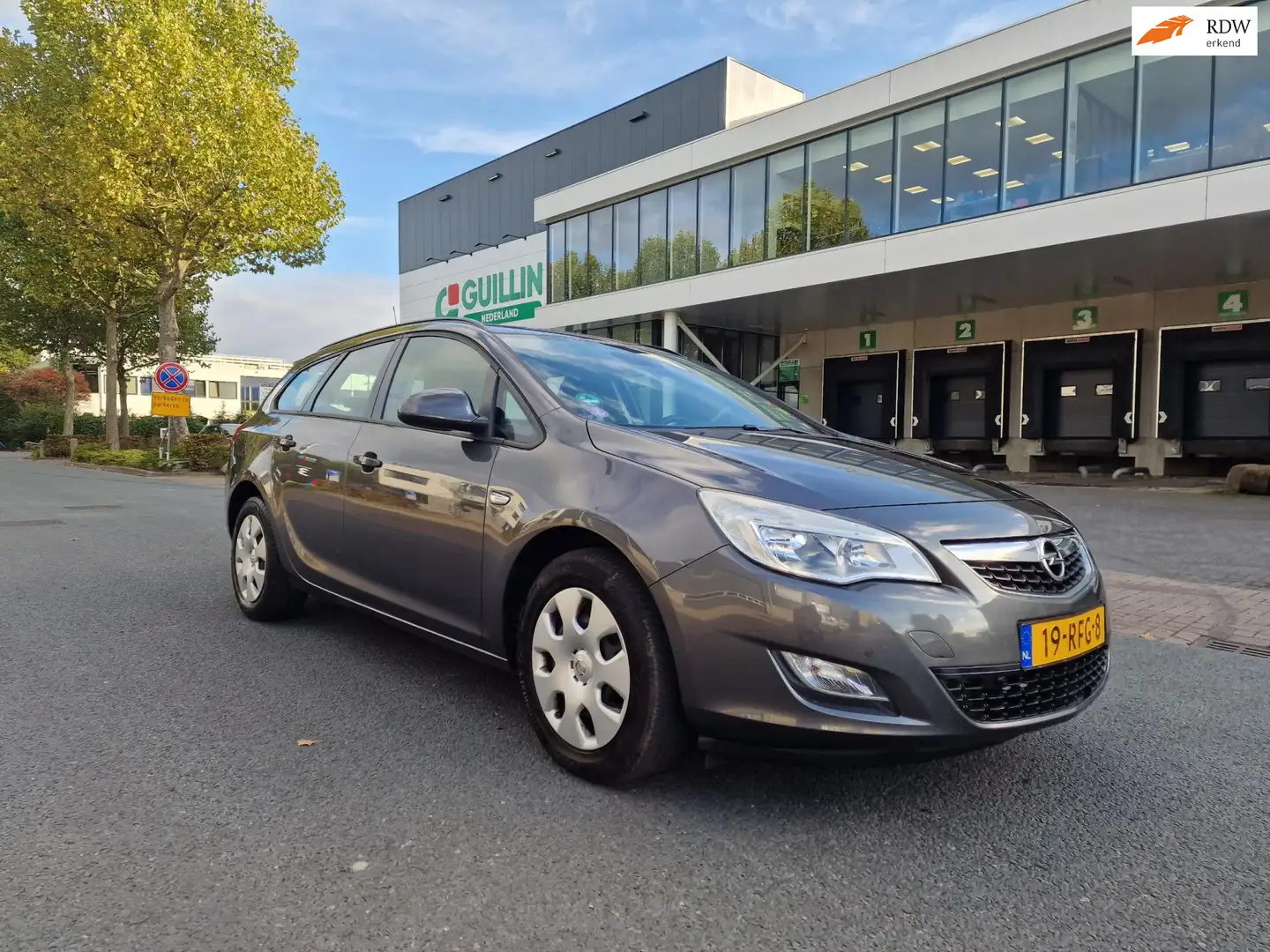 Opel Astra Sports Tourer 1.4 Turbo Edition AIRCO CRUISE 2 X S Grau - 1