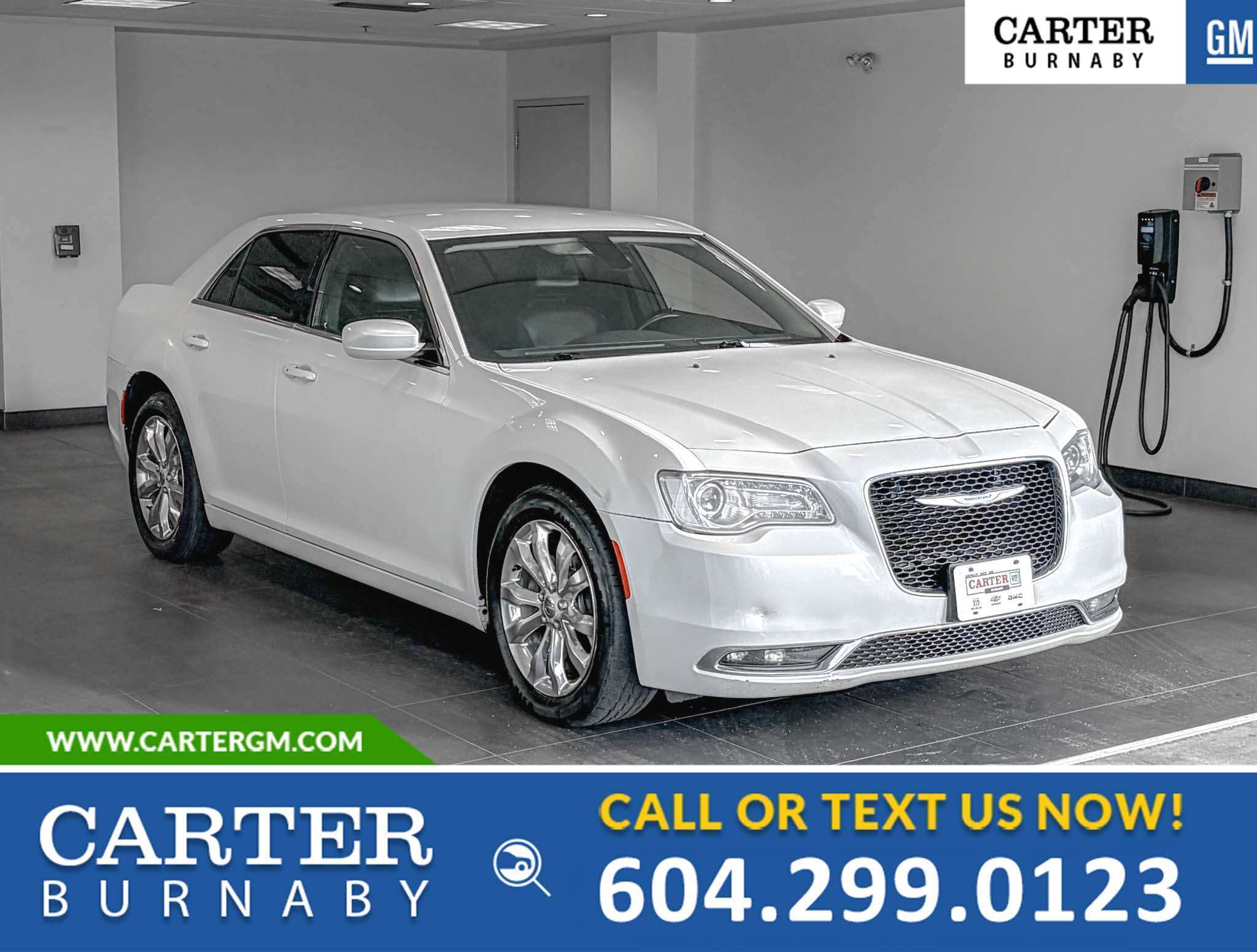 White 2016 Chrysler 300 Sedan  8-Speed Automatic