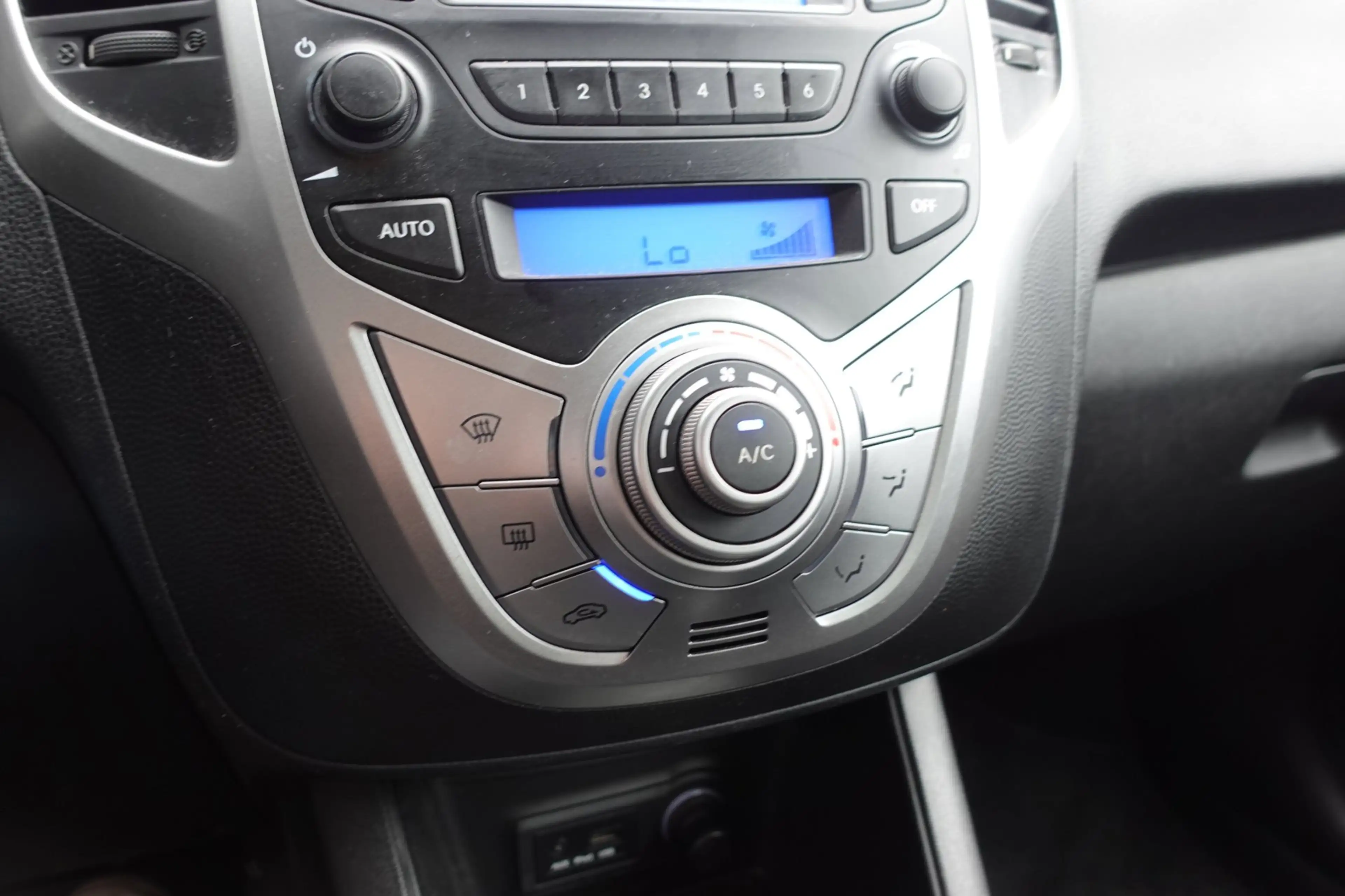 Hyundai iX20 1.6i i-Vision AUTOMAAT / NAP — photo 14