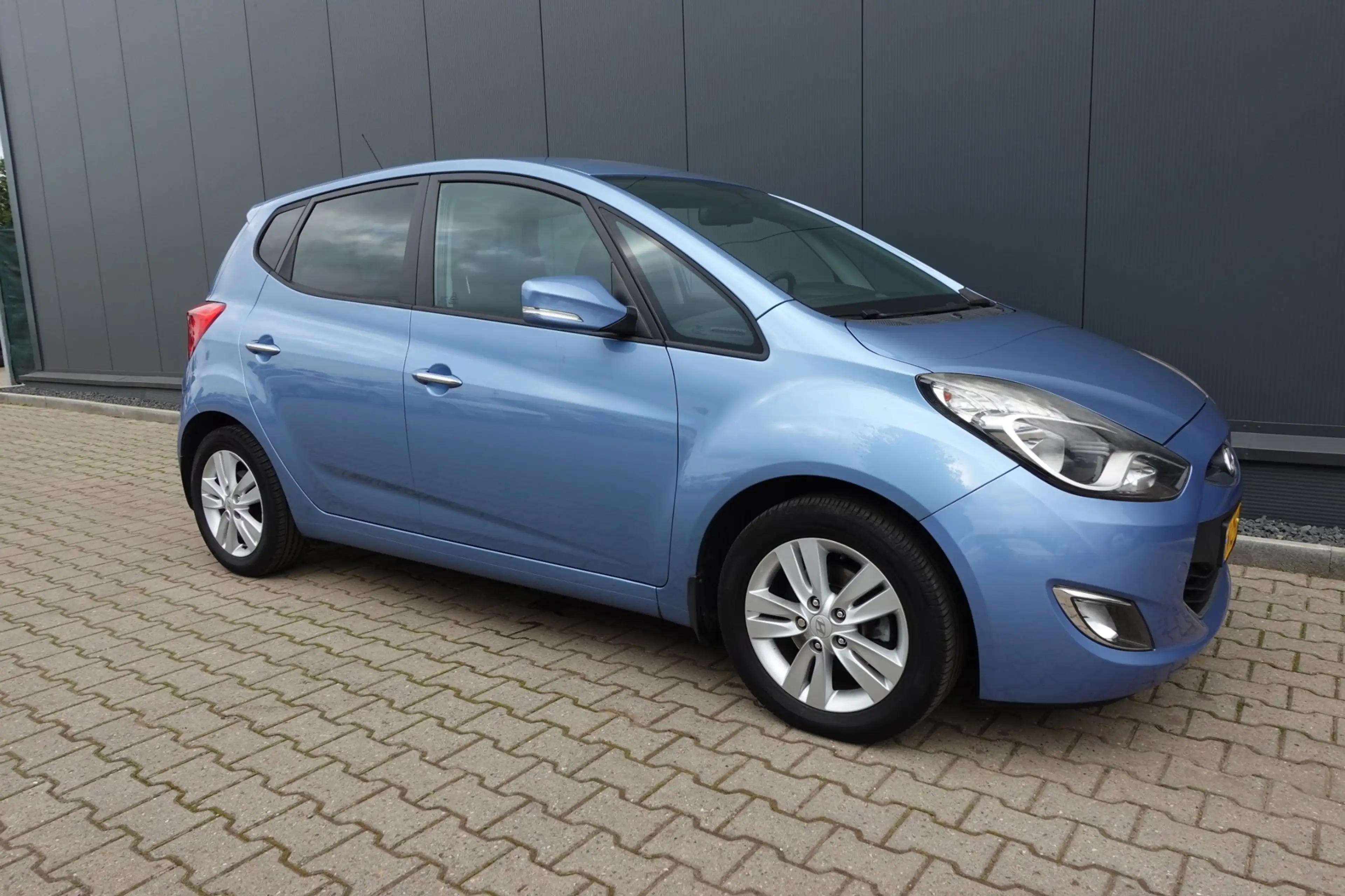 Hyundai iX20 1.6i i-Vision AUTOMAAT / NAP — photo 3