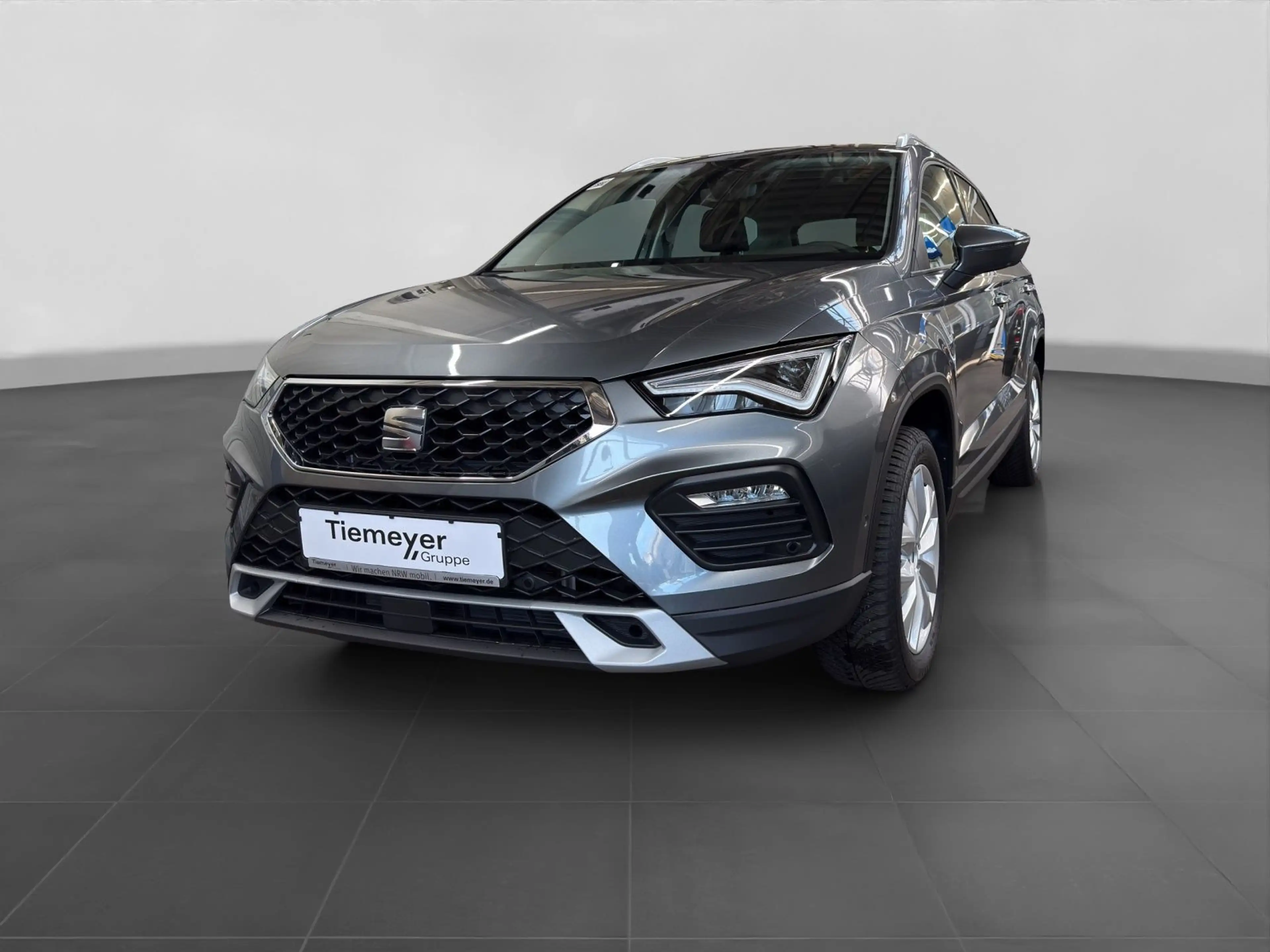 SEAT Ateca 1.5 TSI DSG STYLE ROAD EDITION REAR VIEW A — photo 2