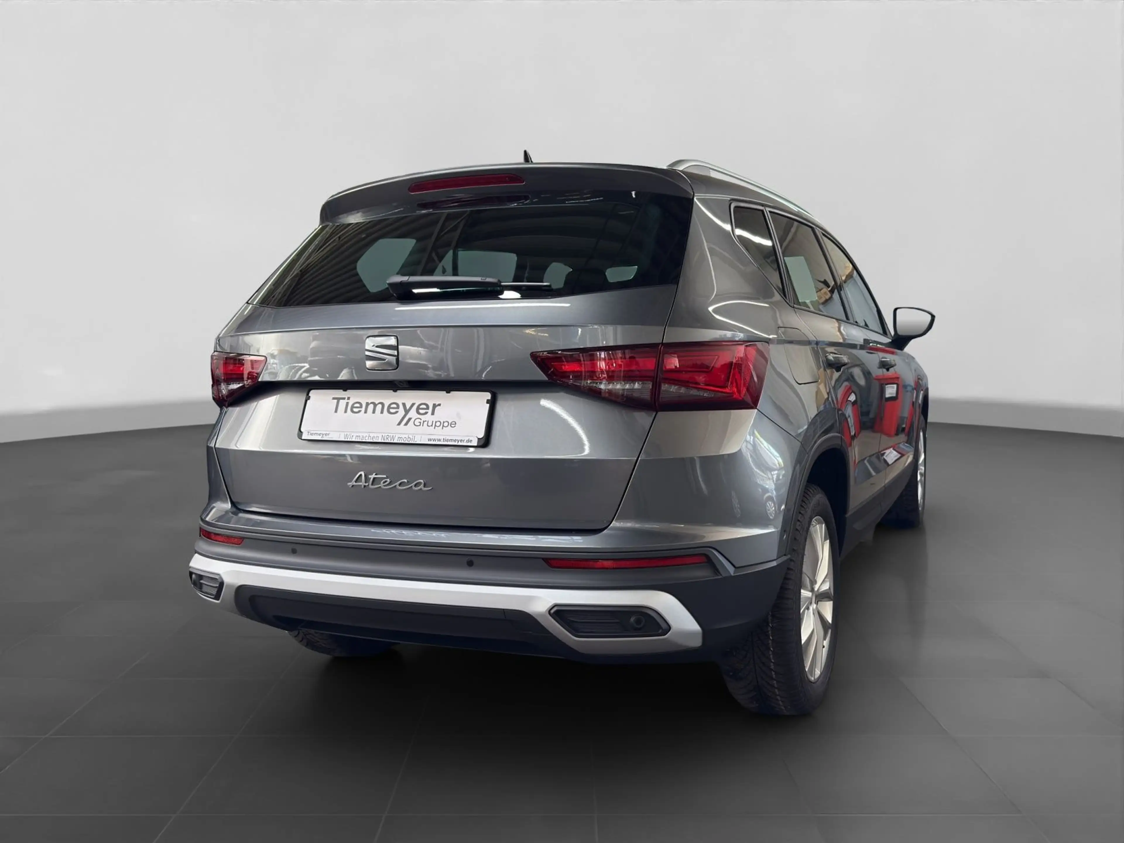 SEAT Ateca 1.5 TSI DSG STYLE ROAD EDITION REAR VIEW A — photo 3