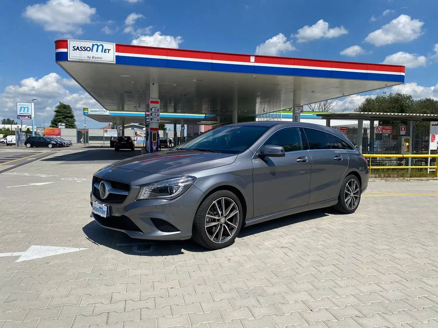 Mercedes-Benz CLA 180 Shooting Brake Sport AUTOMATICA Grigio - 1