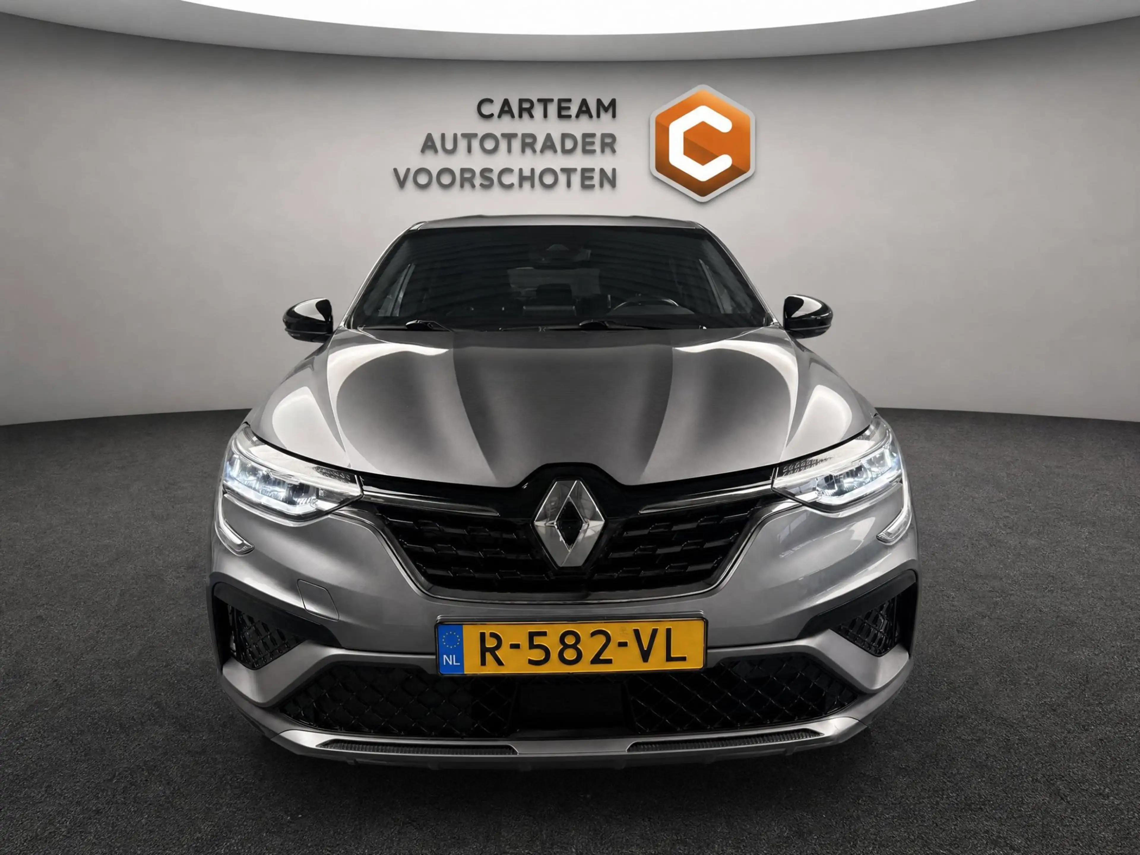 Renault Arkana 1.6 E-Tech Hybrid 145 R.S. Line — photo 17