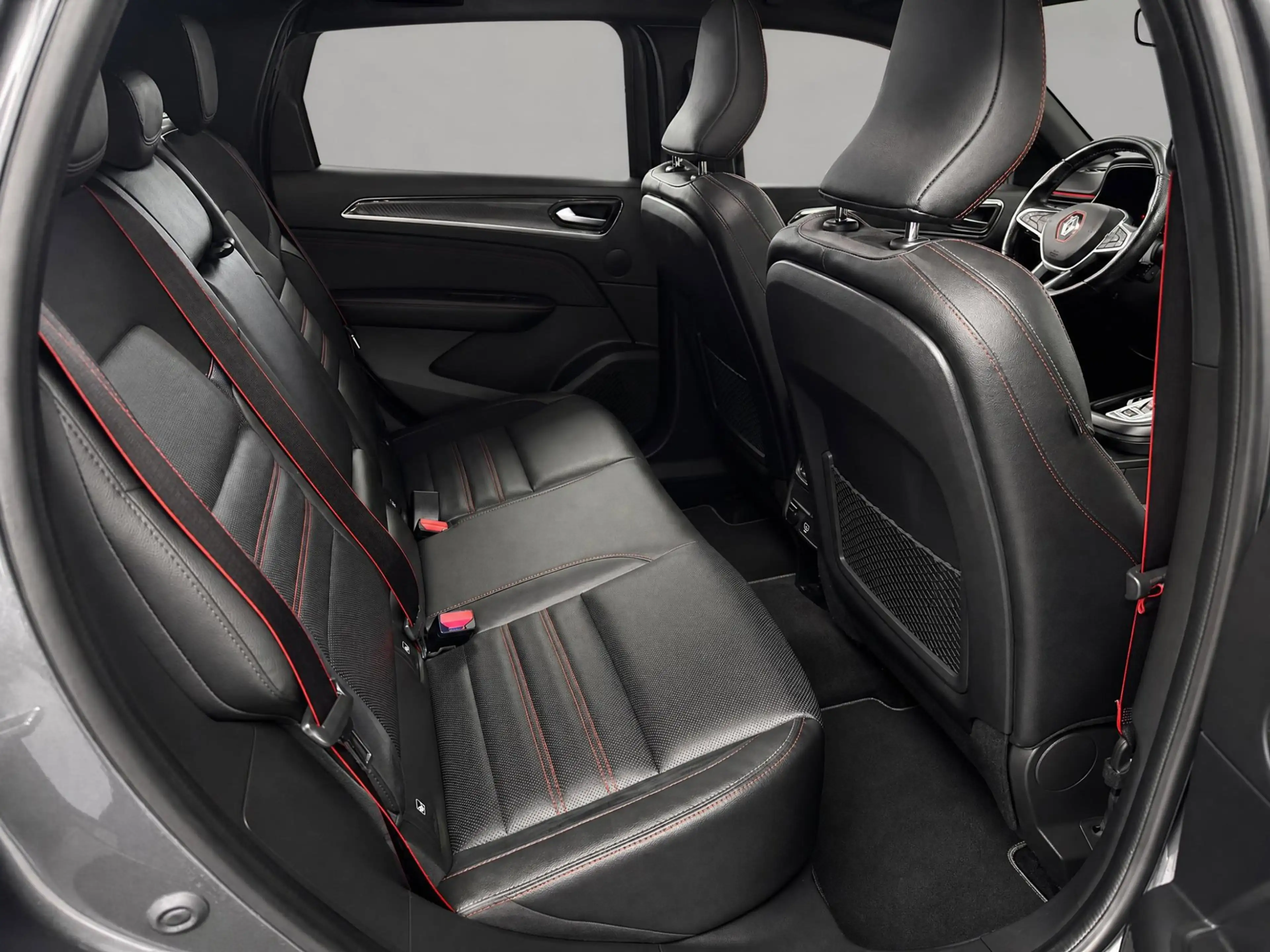 Renault Arkana 1.6 E-Tech Hybrid 145 R.S. Line — photo 29