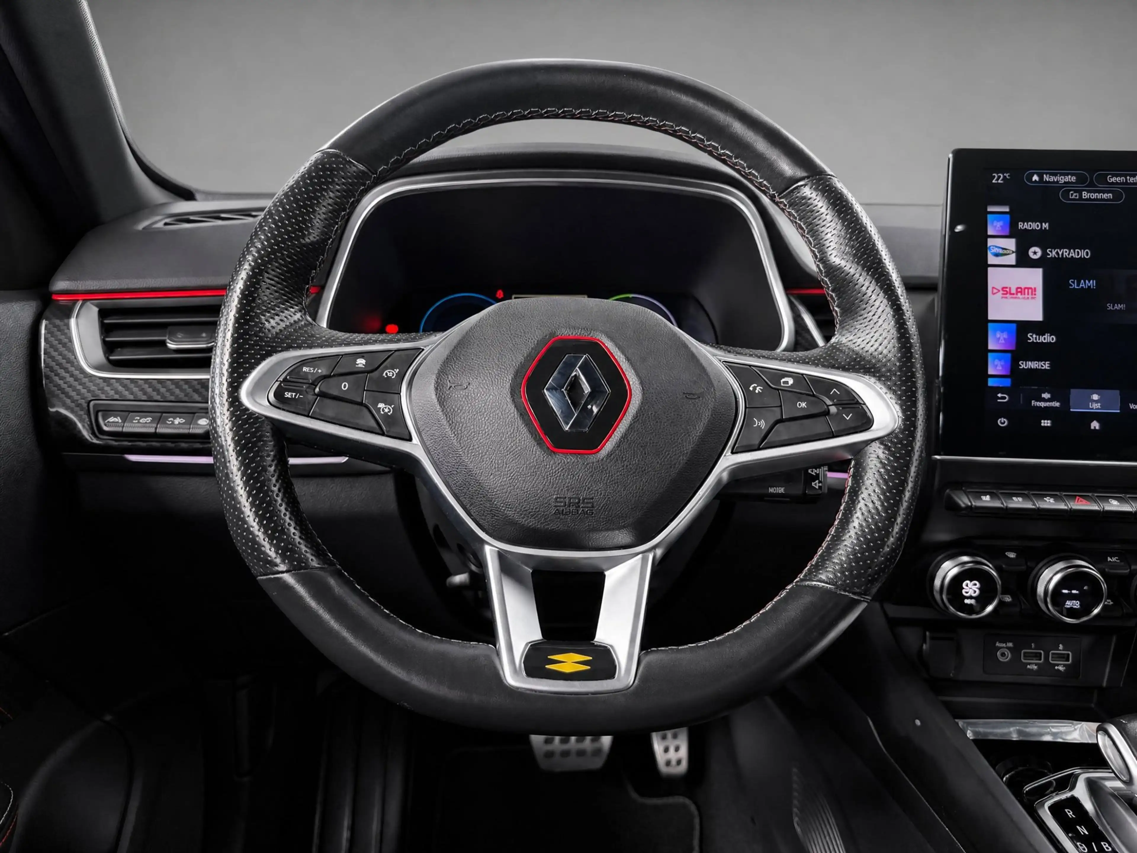 Renault Arkana 1.6 E-Tech Hybrid 145 R.S. Line — photo 4