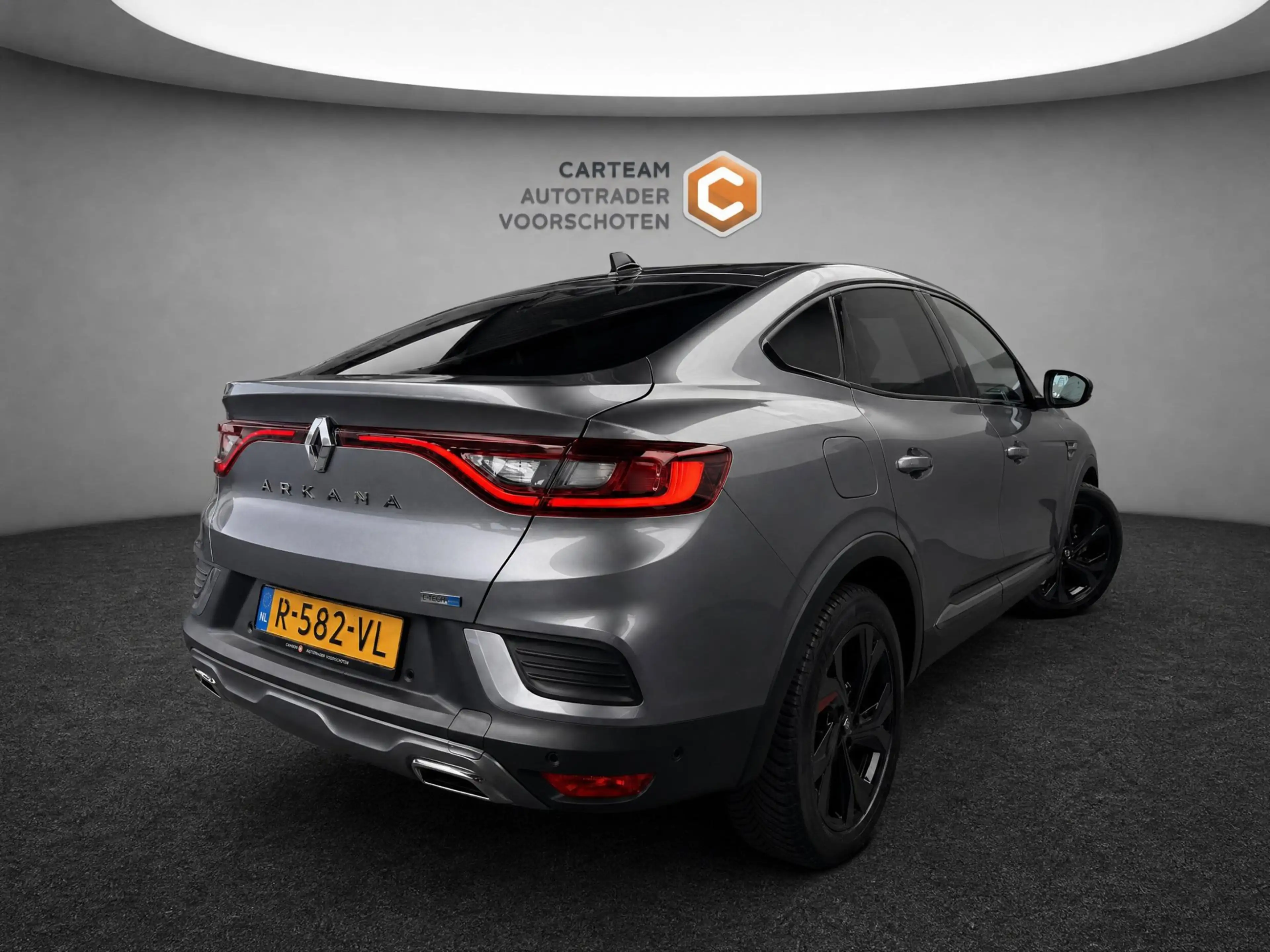 Renault Arkana 1.6 E-Tech Hybrid 145 R.S. Line — photo 2