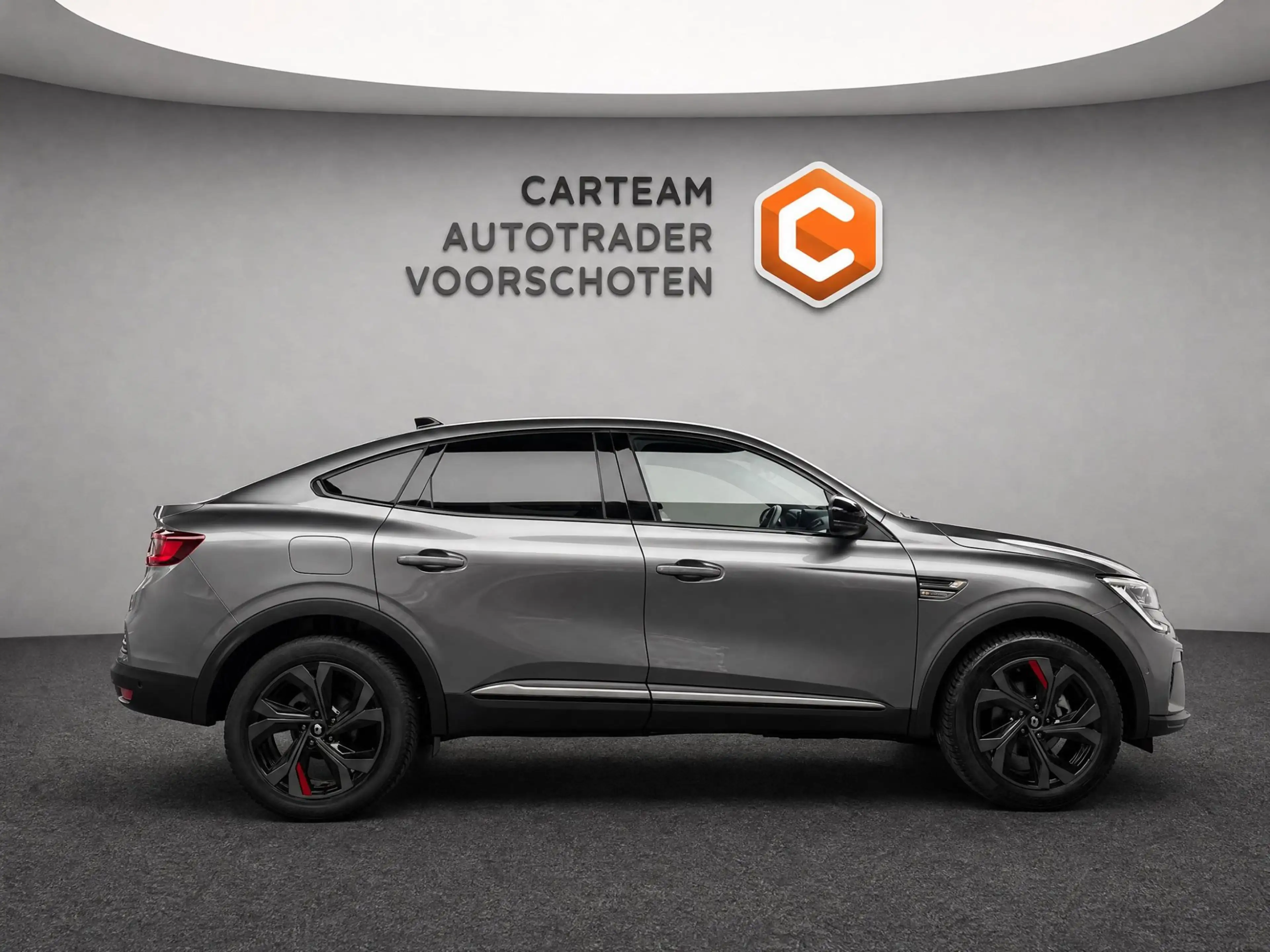 Renault Arkana 1.6 E-Tech Hybrid 145 R.S. Line — photo 21
