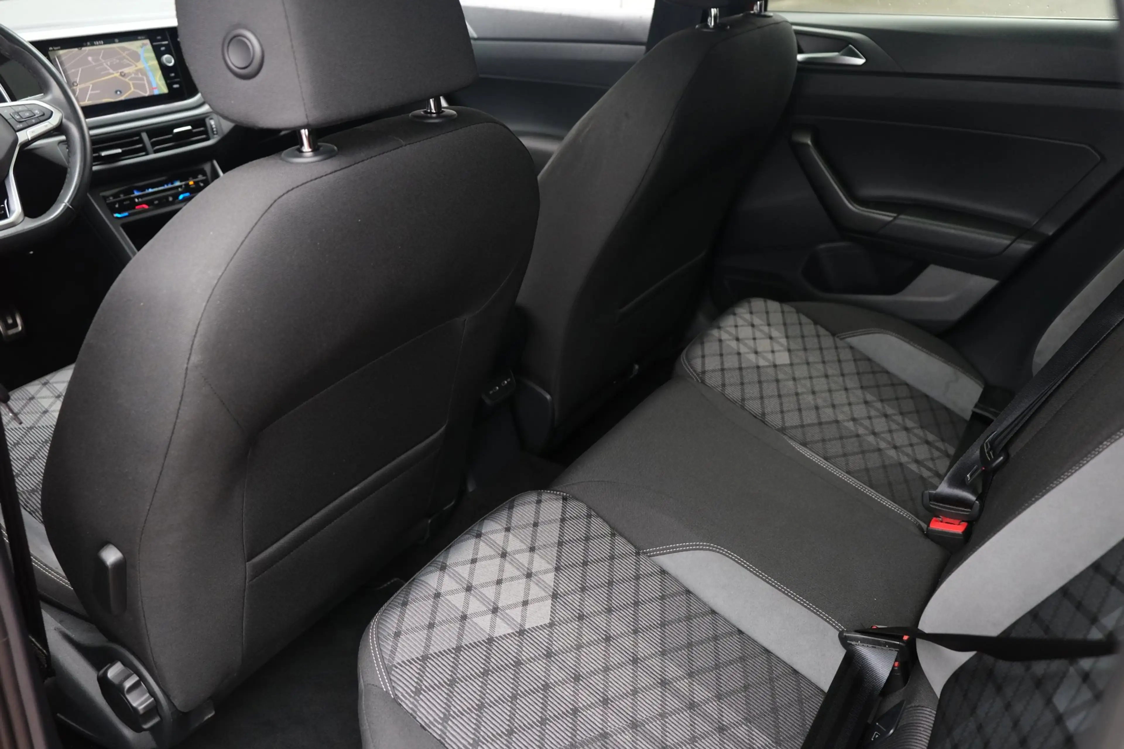 Volkswagen Taigo 1.5 TSI 2x R-Line 150PK DSG Pano IQ Matrix Trekhaa — photo 10
