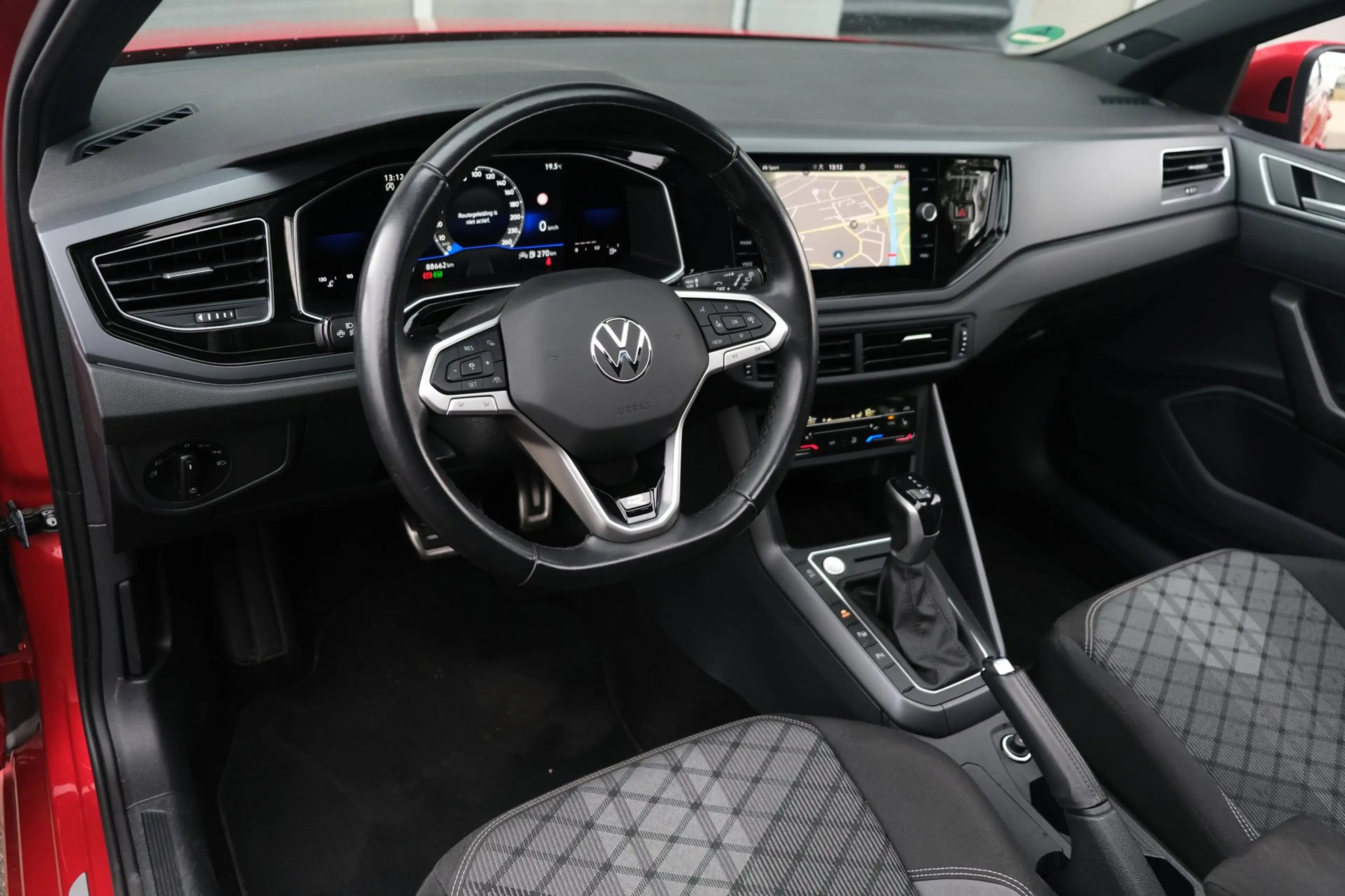 Volkswagen Taigo 1.5 TSI 2x R-Line 150PK DSG Pano IQ Matrix Trekhaa — photo 3