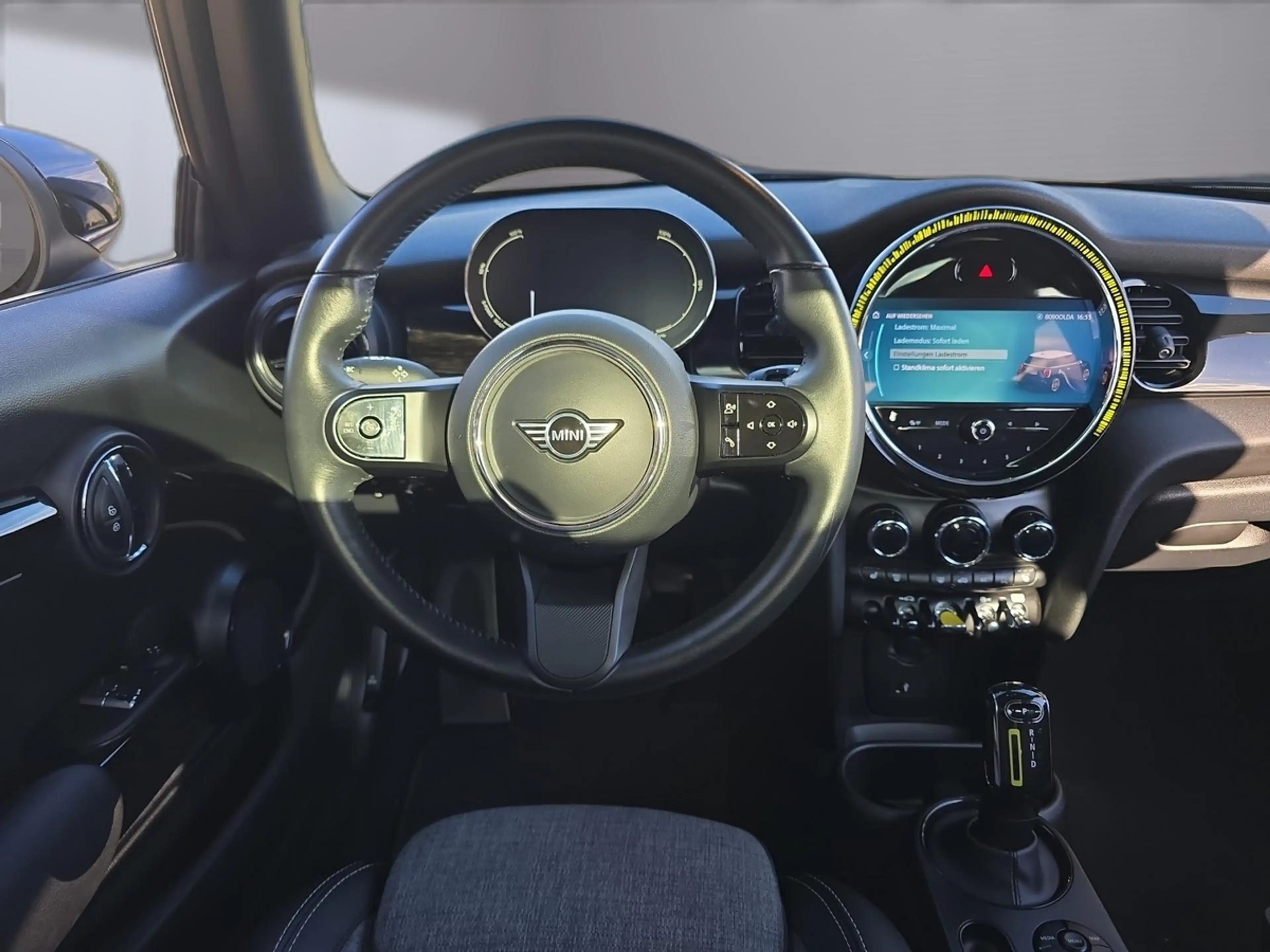 MINI Cooper SE Classic Trim Pano+R-Kamera+aLED+Sportsitze+DAB — photo 11