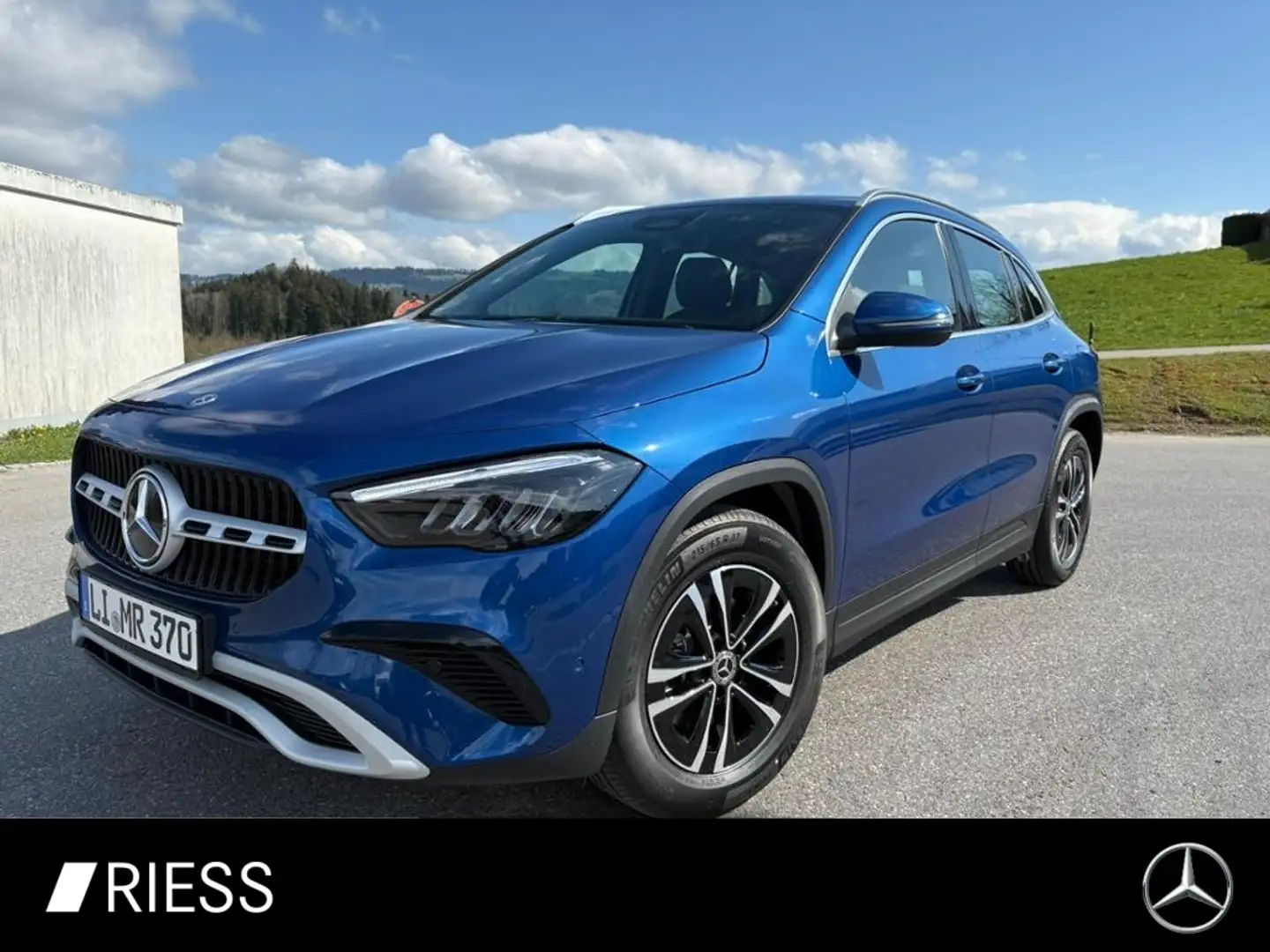Mercedes-Benz GLA 180 LED LICHT+AHK+TOTWINKEL+KAMERA+NAVI PREM Azul - 1