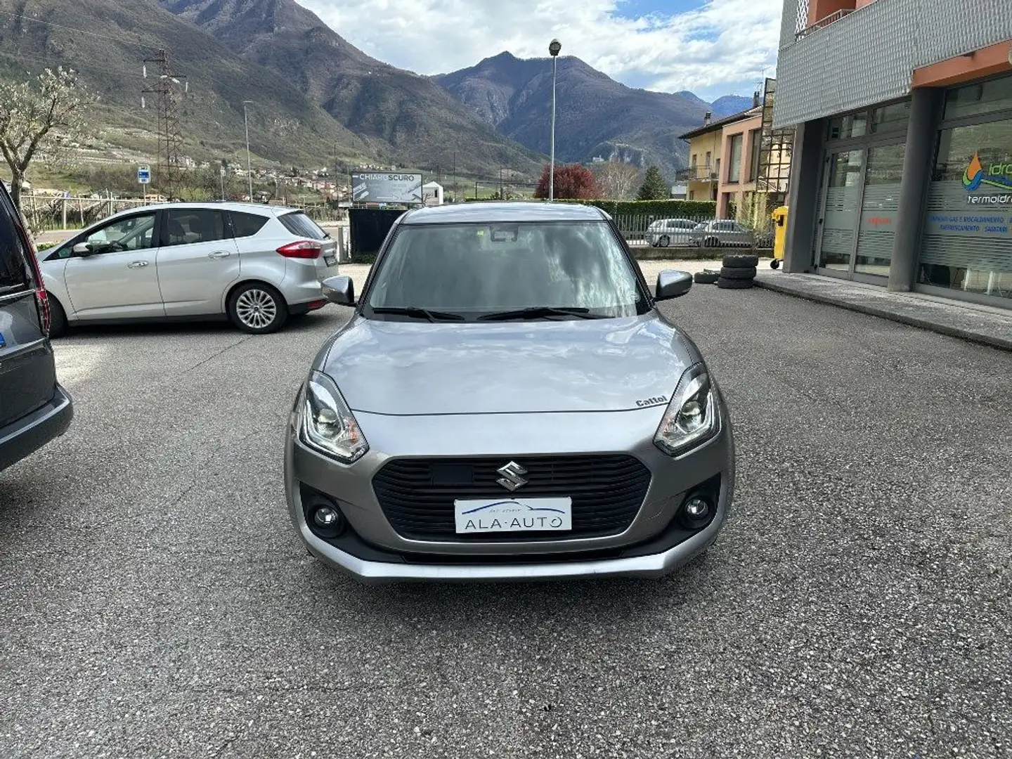 Suzuki Swift 1.2 Hybrid 4WD AllGrip Top Grigio - 1
