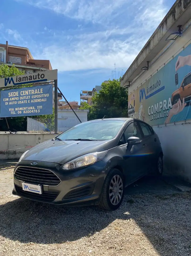 Ford Fiesta 1.5tdci BUSINESS 75cv BLUETOOTH CLIMA STEREO Gris - 1