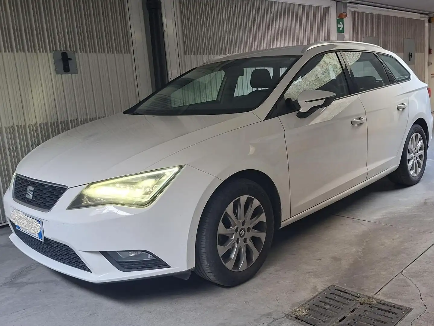 SEAT Leon Leon III 2016 ST 1.6 tdi Style LED Automatica Bianco - 1