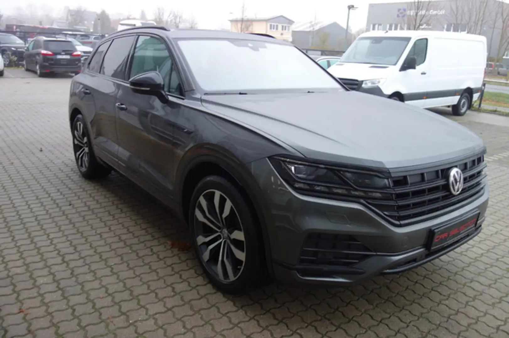 Volkswagen Touareg 3,0 TDI V6 4Mot 21"/ACC/STDHZG/AHK/LUFT Grau - 2