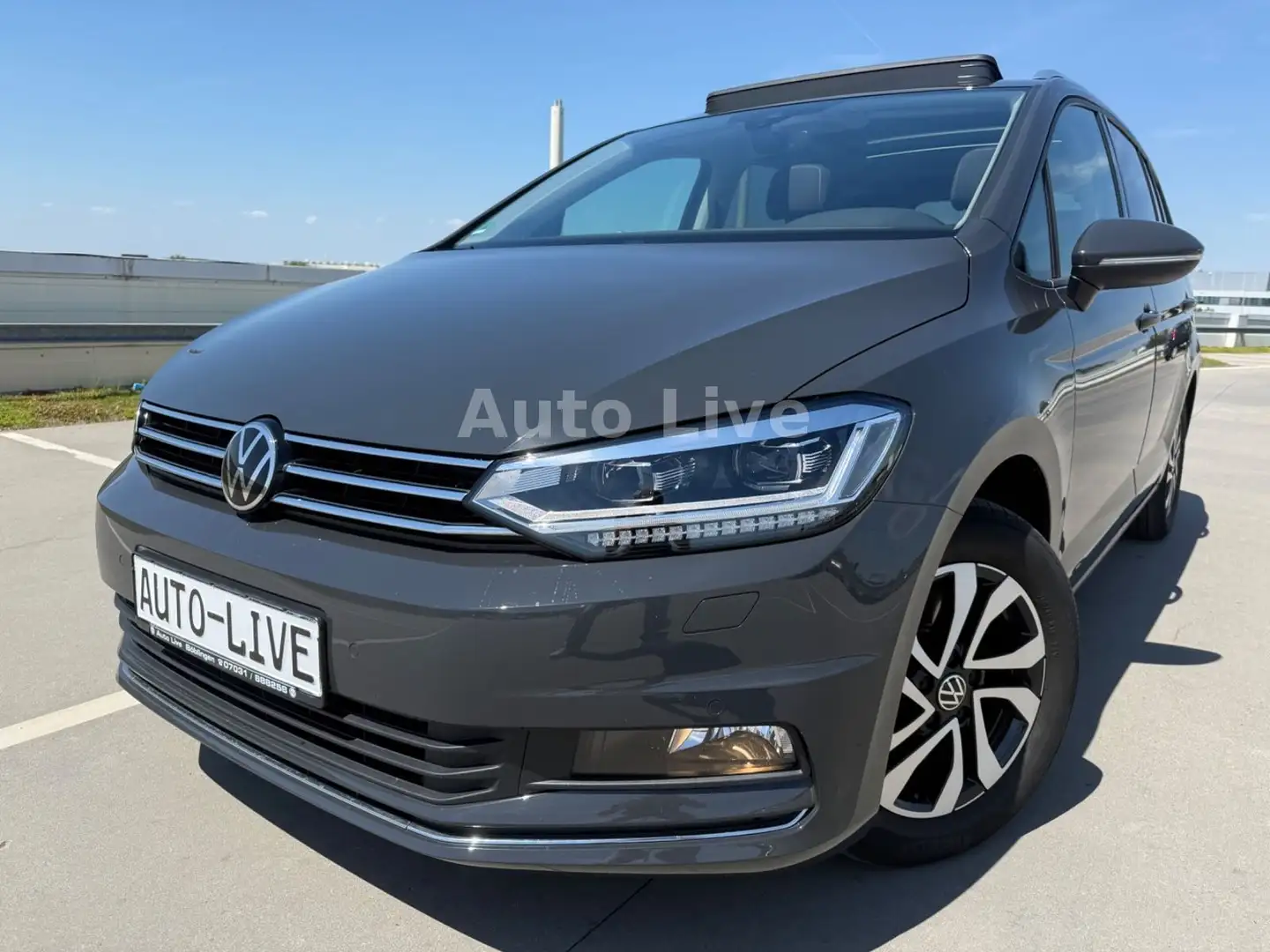 Volkswagen Touran 2.0 TDI*ACTIVE*PANORAMA*NAVI*LED*AHK*ACC! Grau - 1