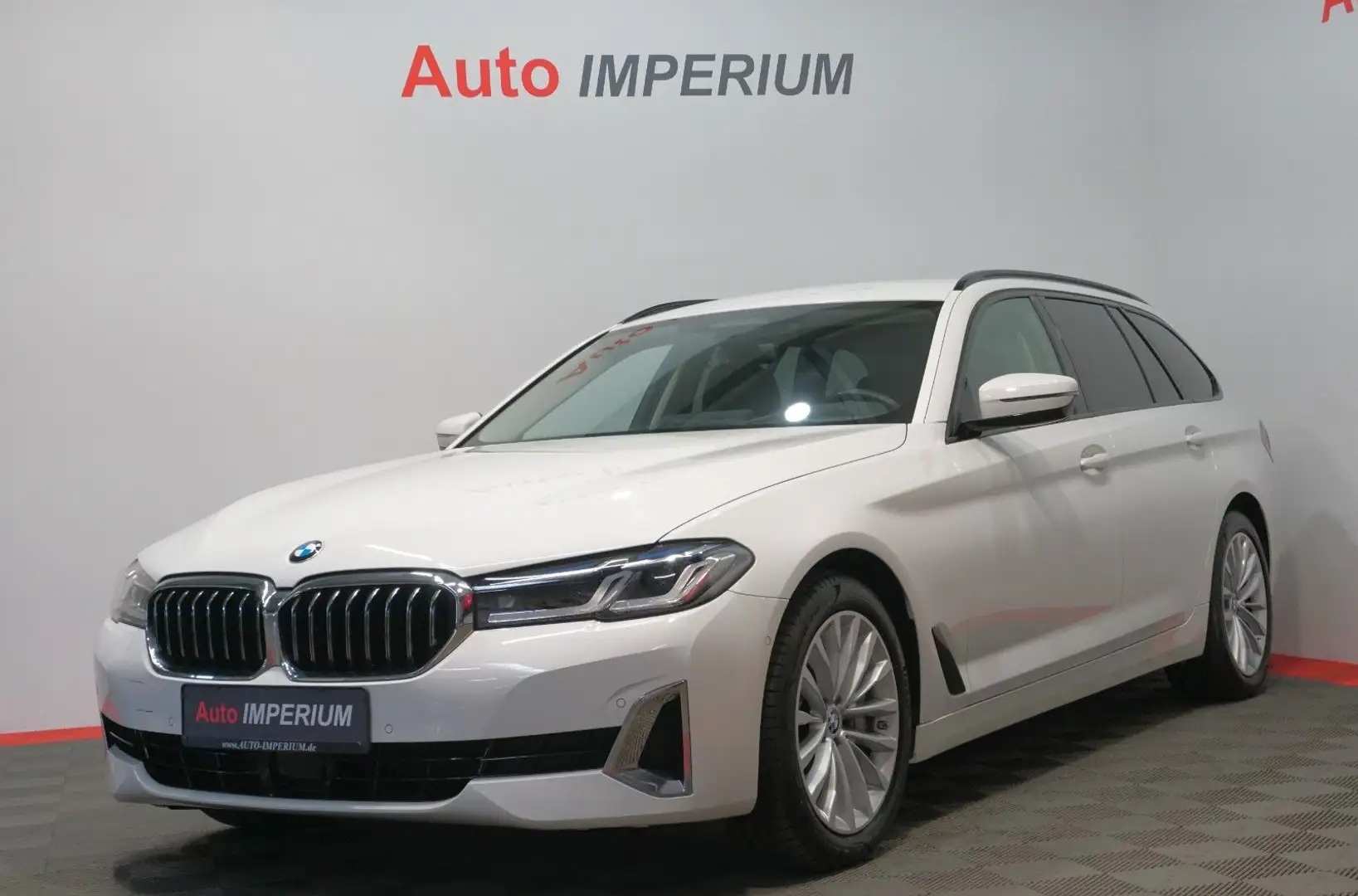 BMW 540 d xDrive Touring Luxury Line*Laser*ACC*LUFT Weiß - 1