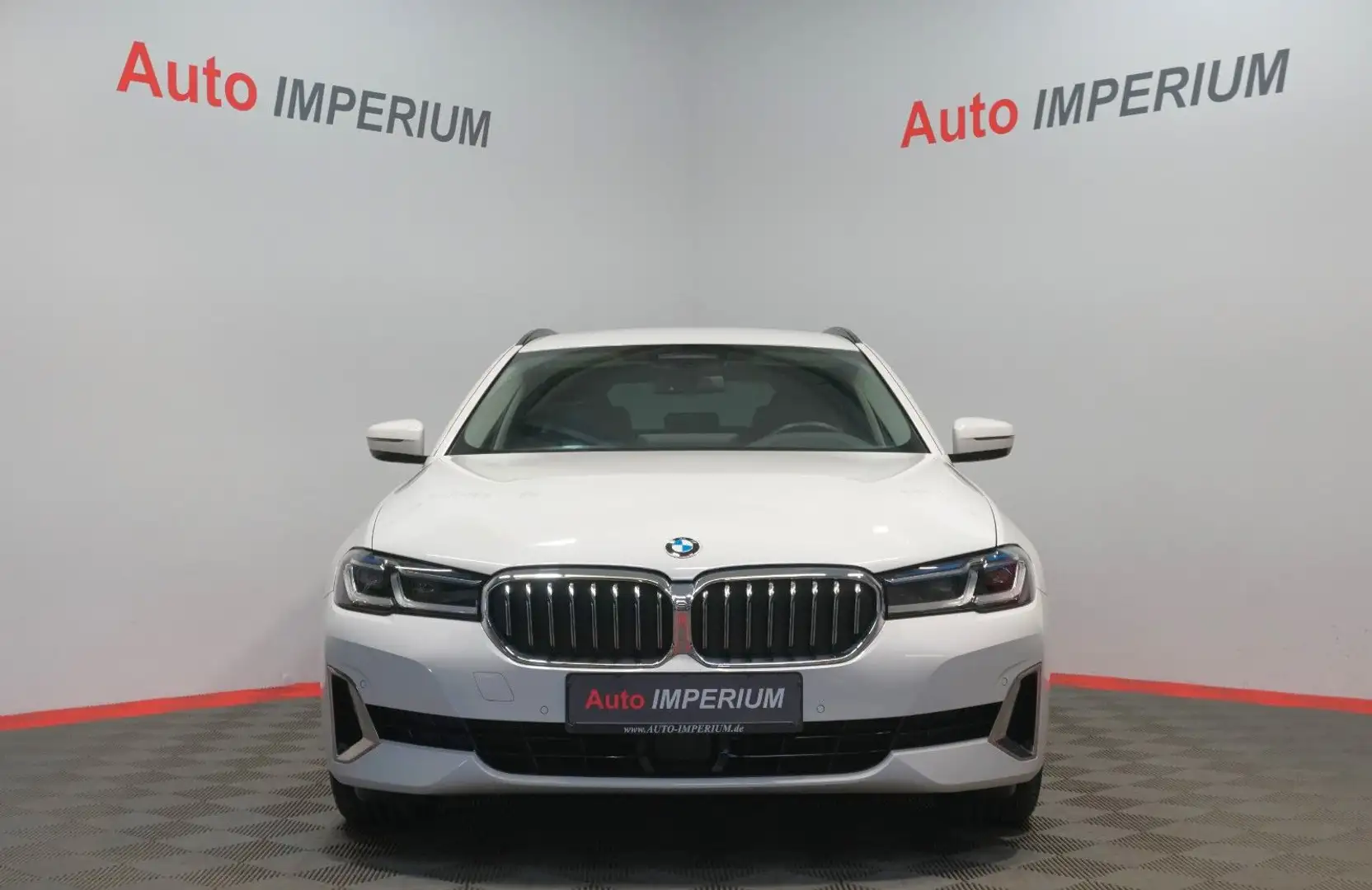 BMW 540 d xDrive Touring Luxury Line*Laser*ACC*LUFT Weiß - 2
