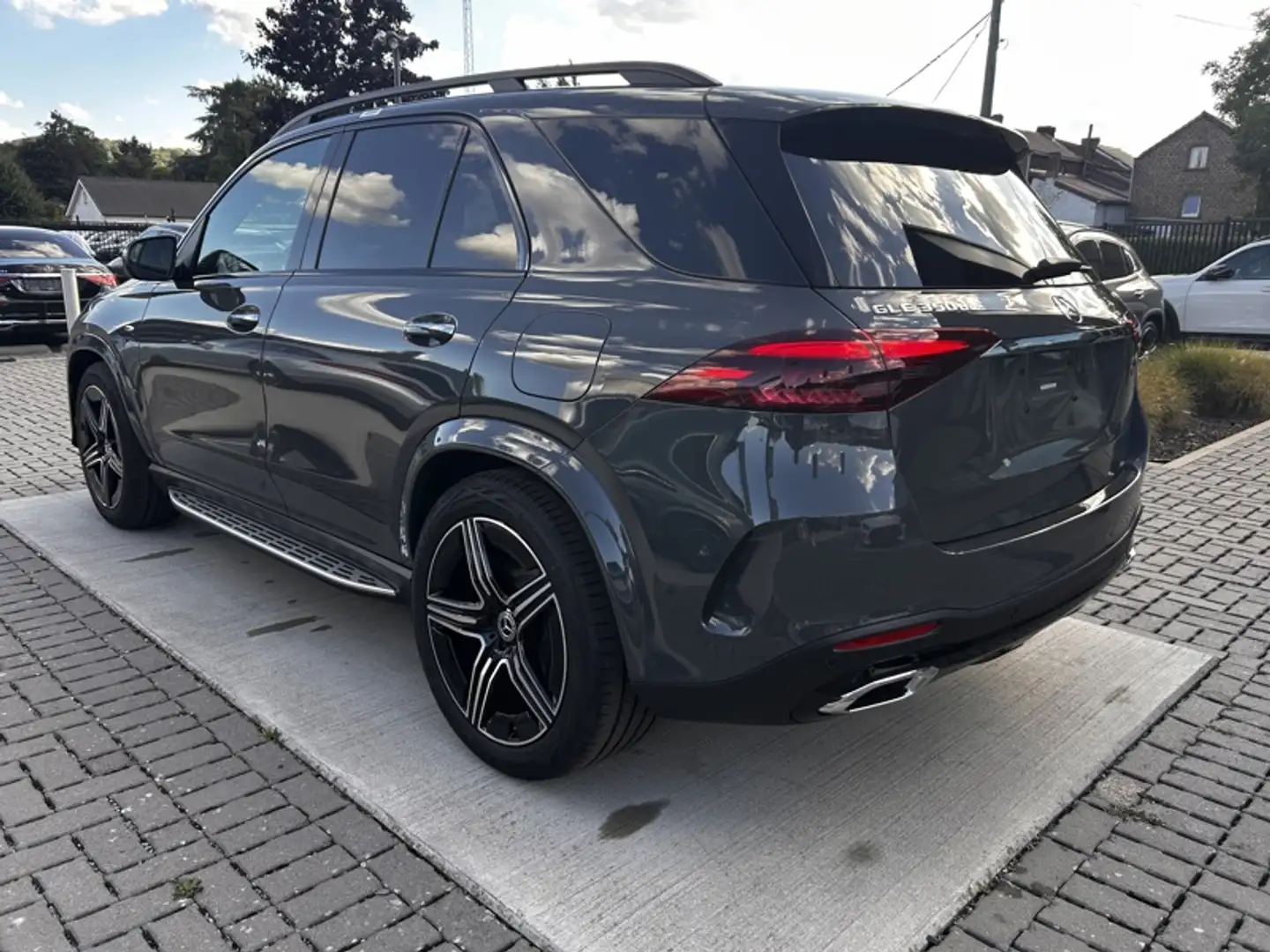 Mercedes-Benz GLE 350 GLE de 4MATIC Star Edition - SAGA Huy (+32 85 23 69 00 Grau - 2